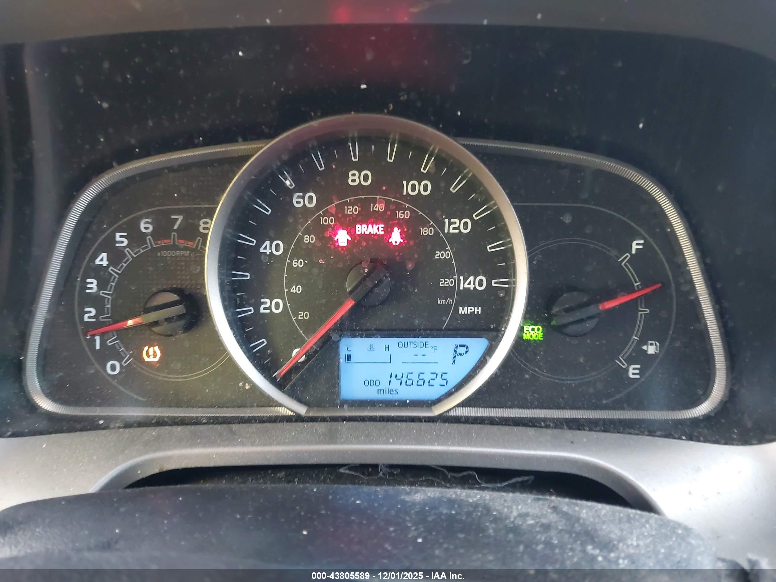 TOYOTA RAV4 image 7