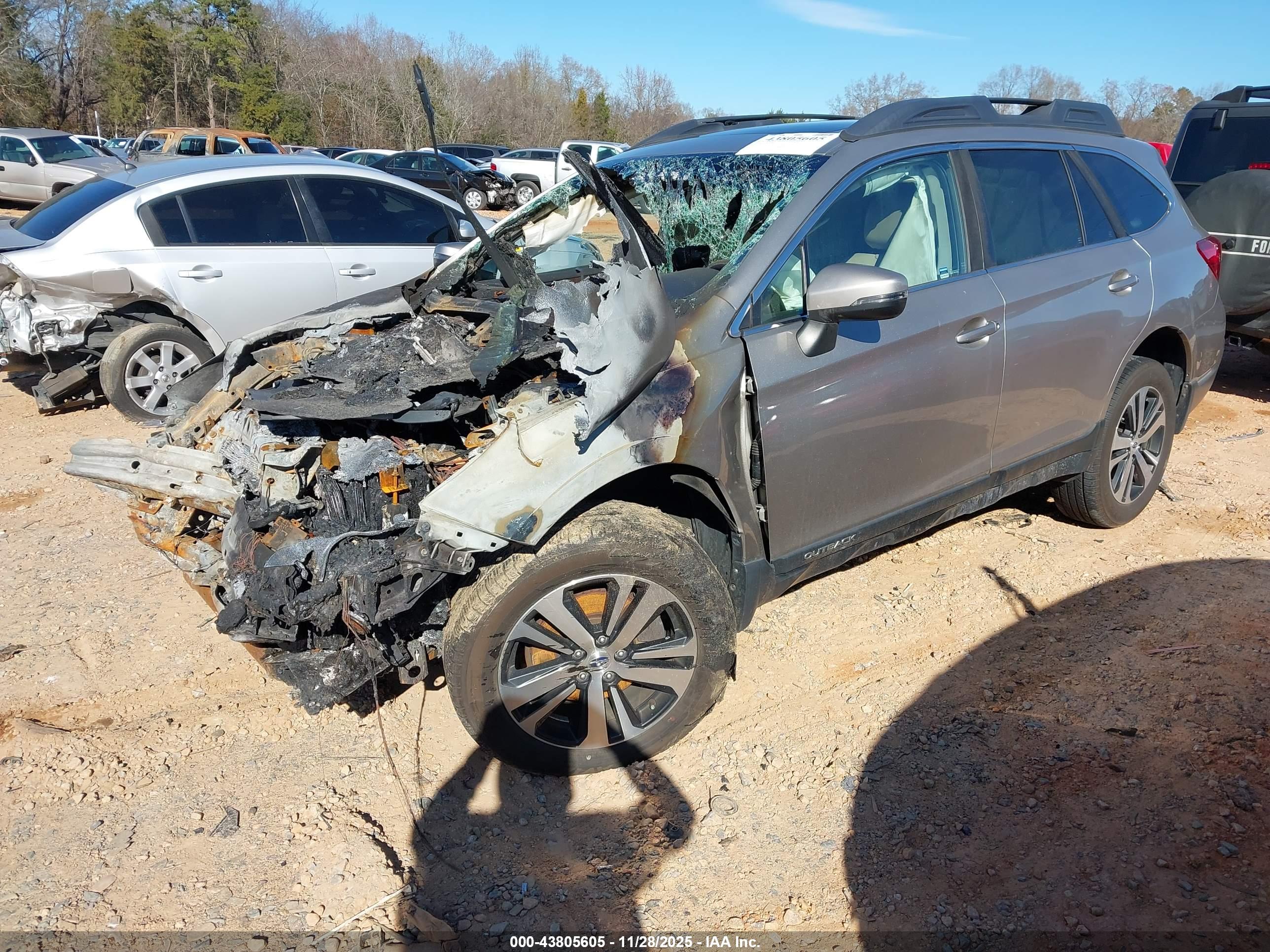 SUBARU OUTBACK image 2