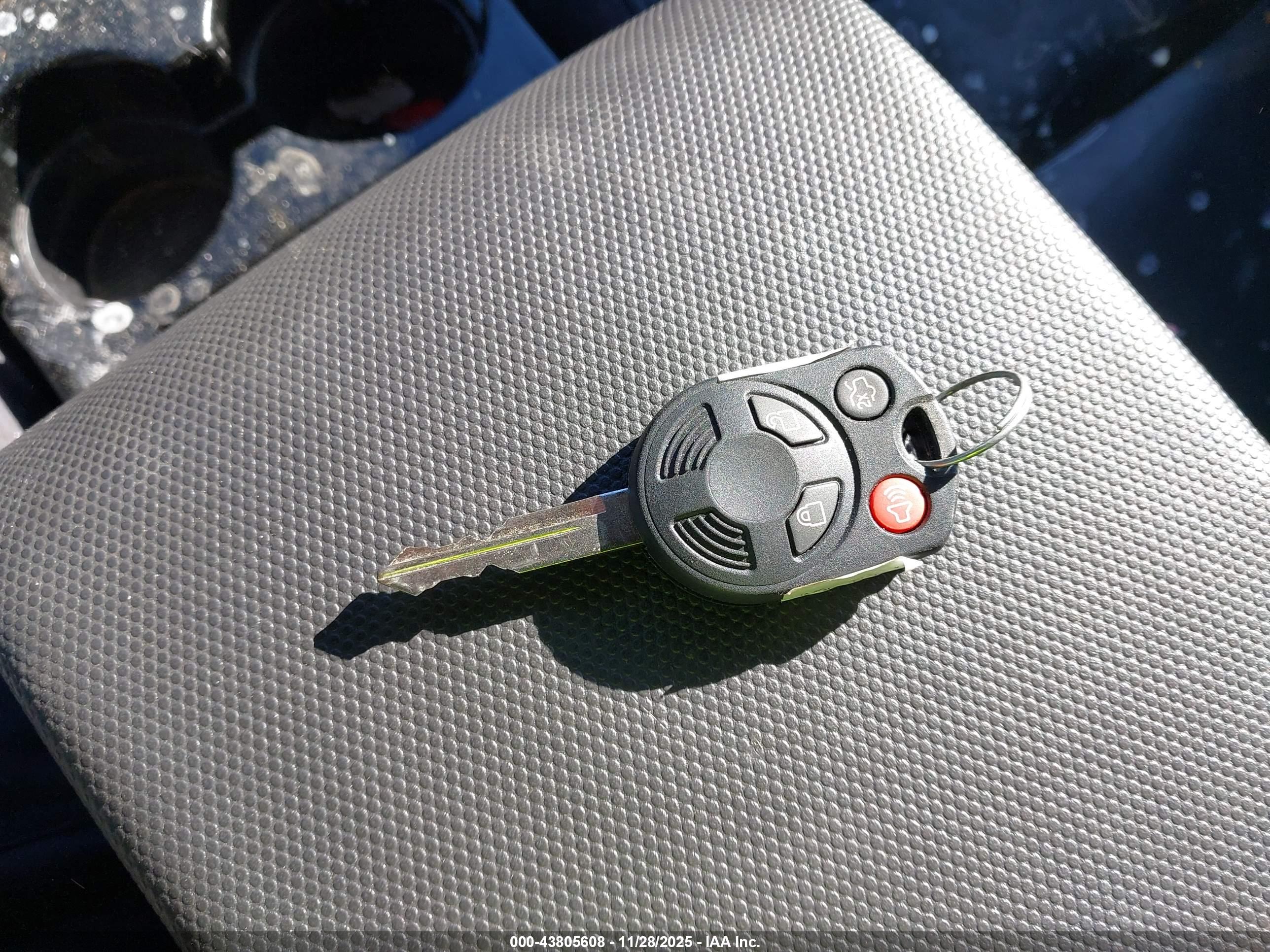 FORD ESCAPE image 11