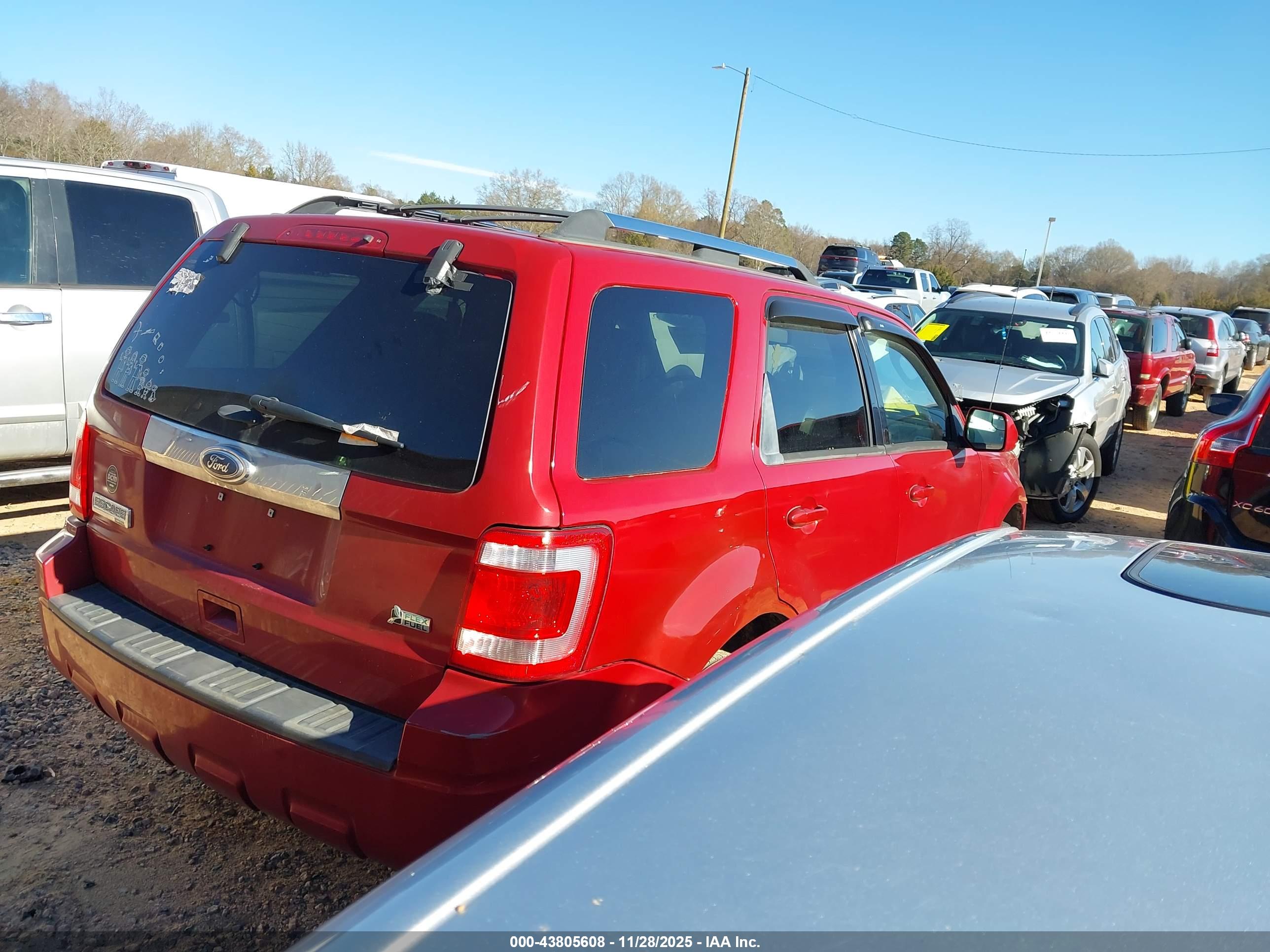 FORD ESCAPE image 4