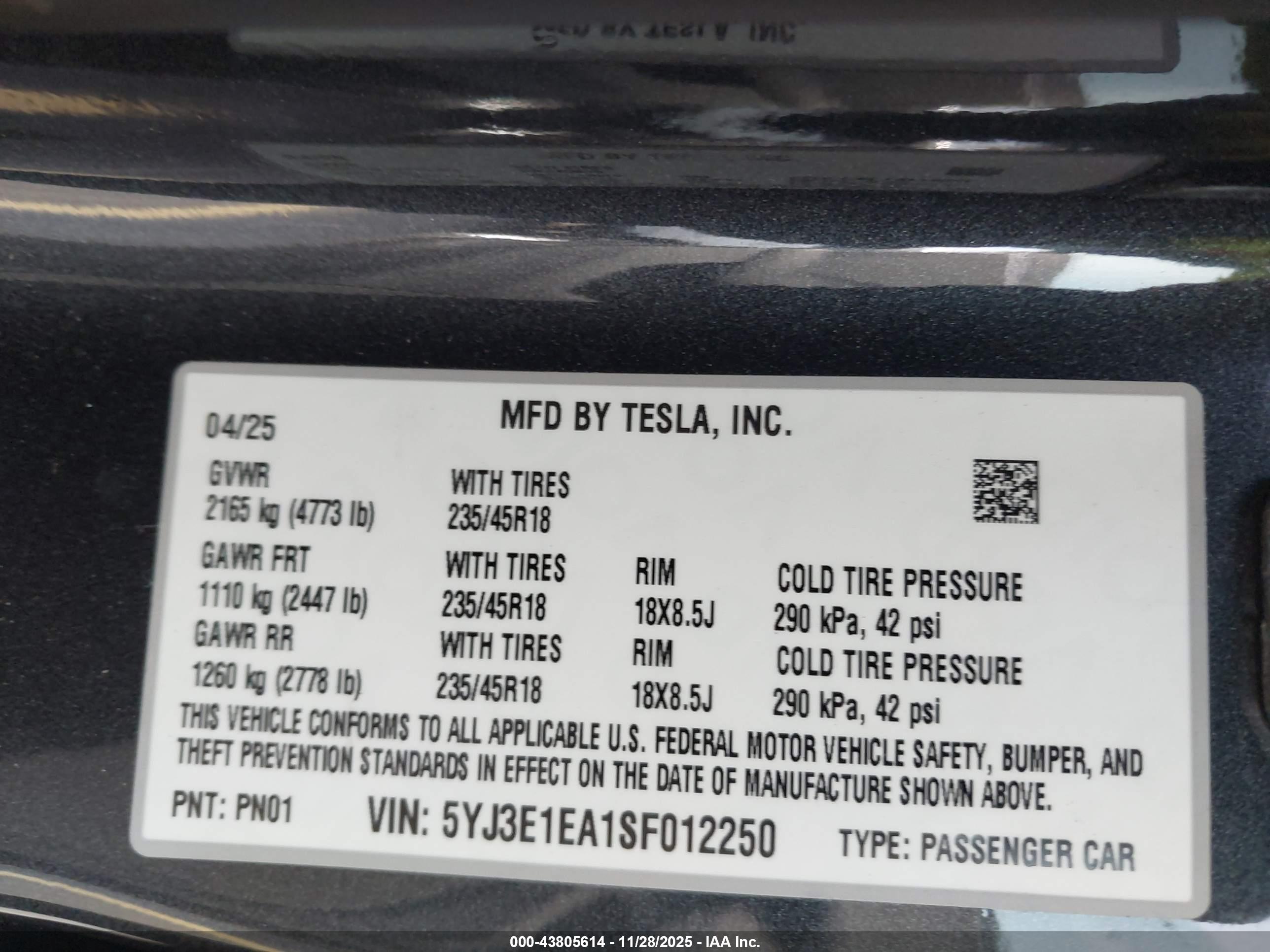 TESLA MODEL image 9