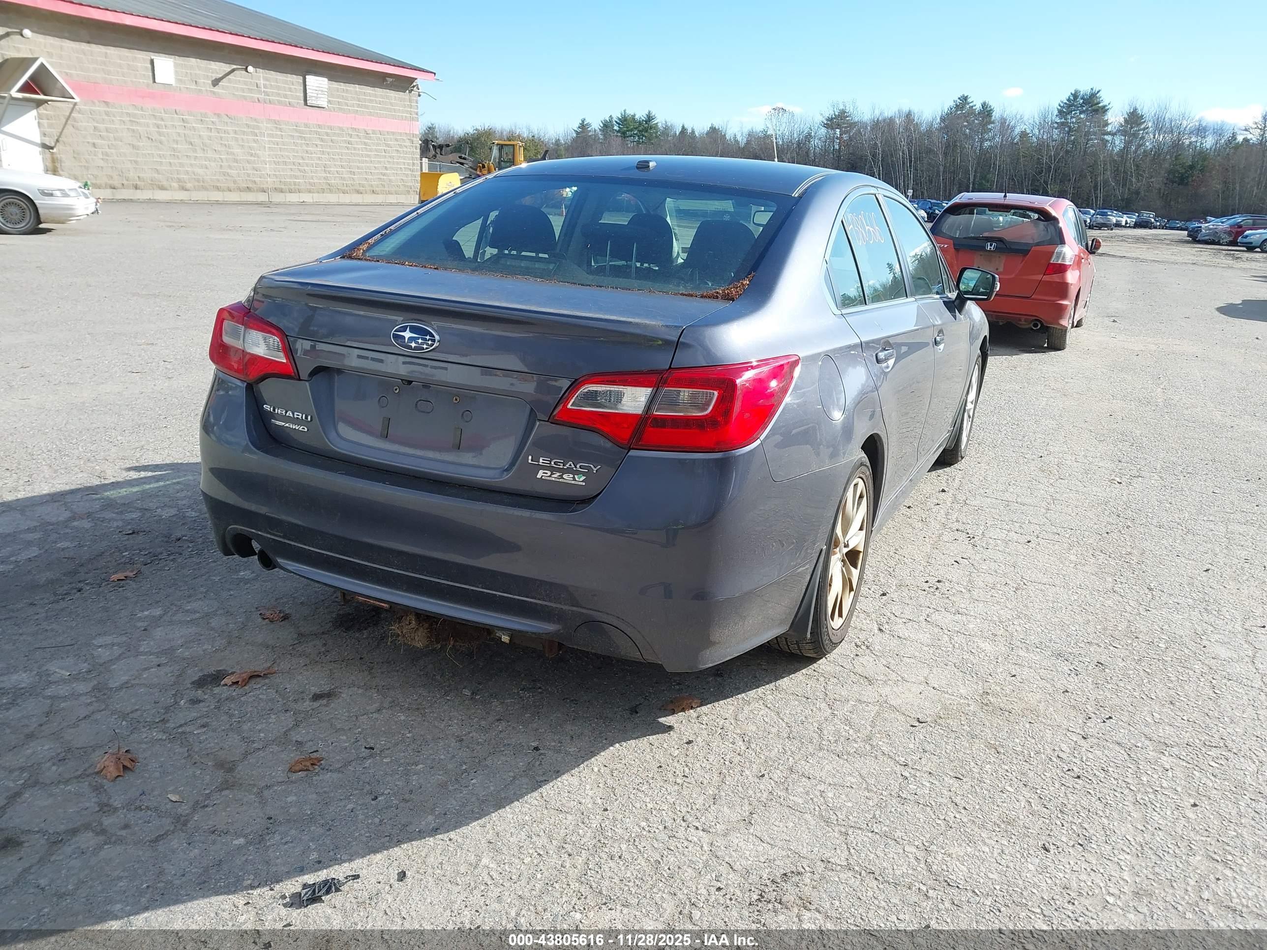 SUBARU LEGACY image 4
