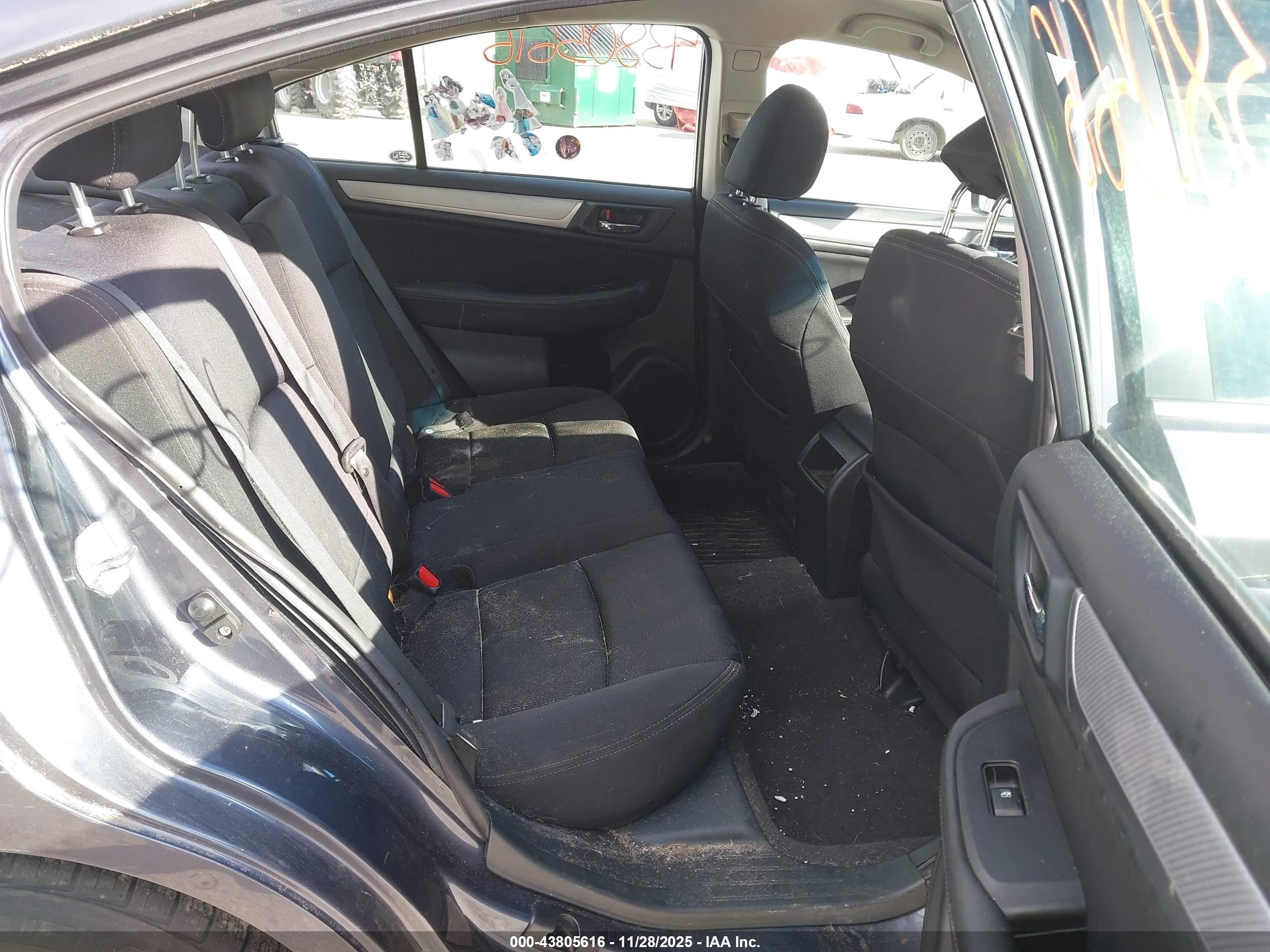 SUBARU LEGACY image 8