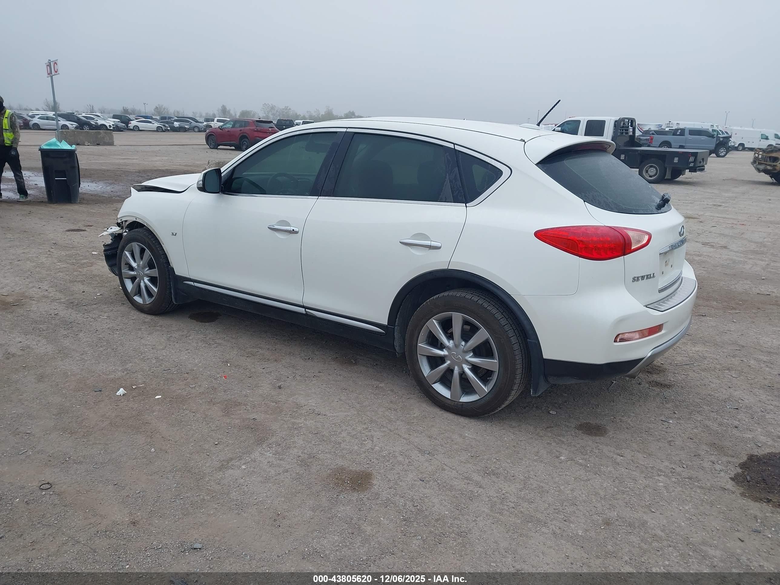 INFINITI QX50 image 3