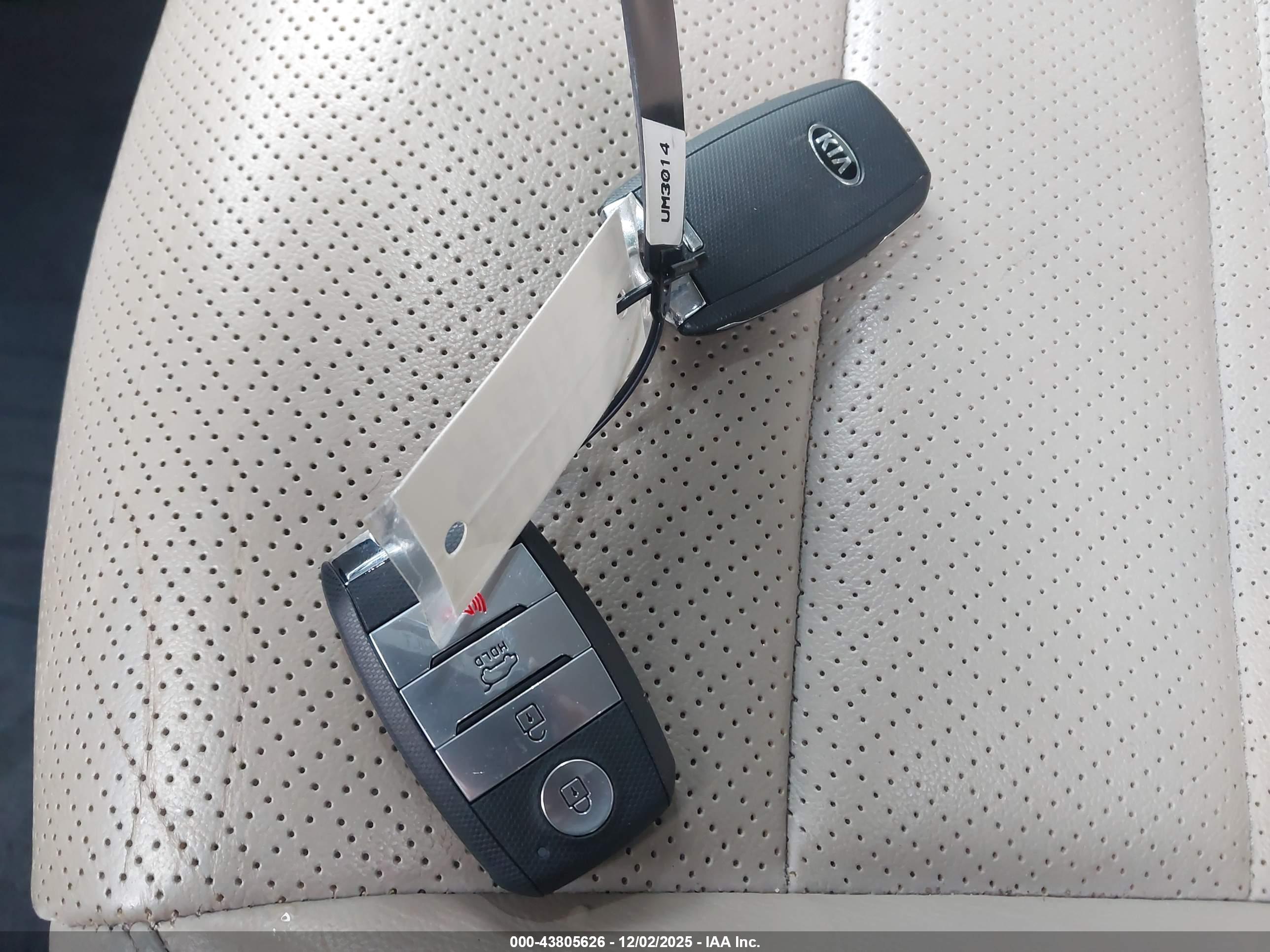 KIA SORENTO image 11