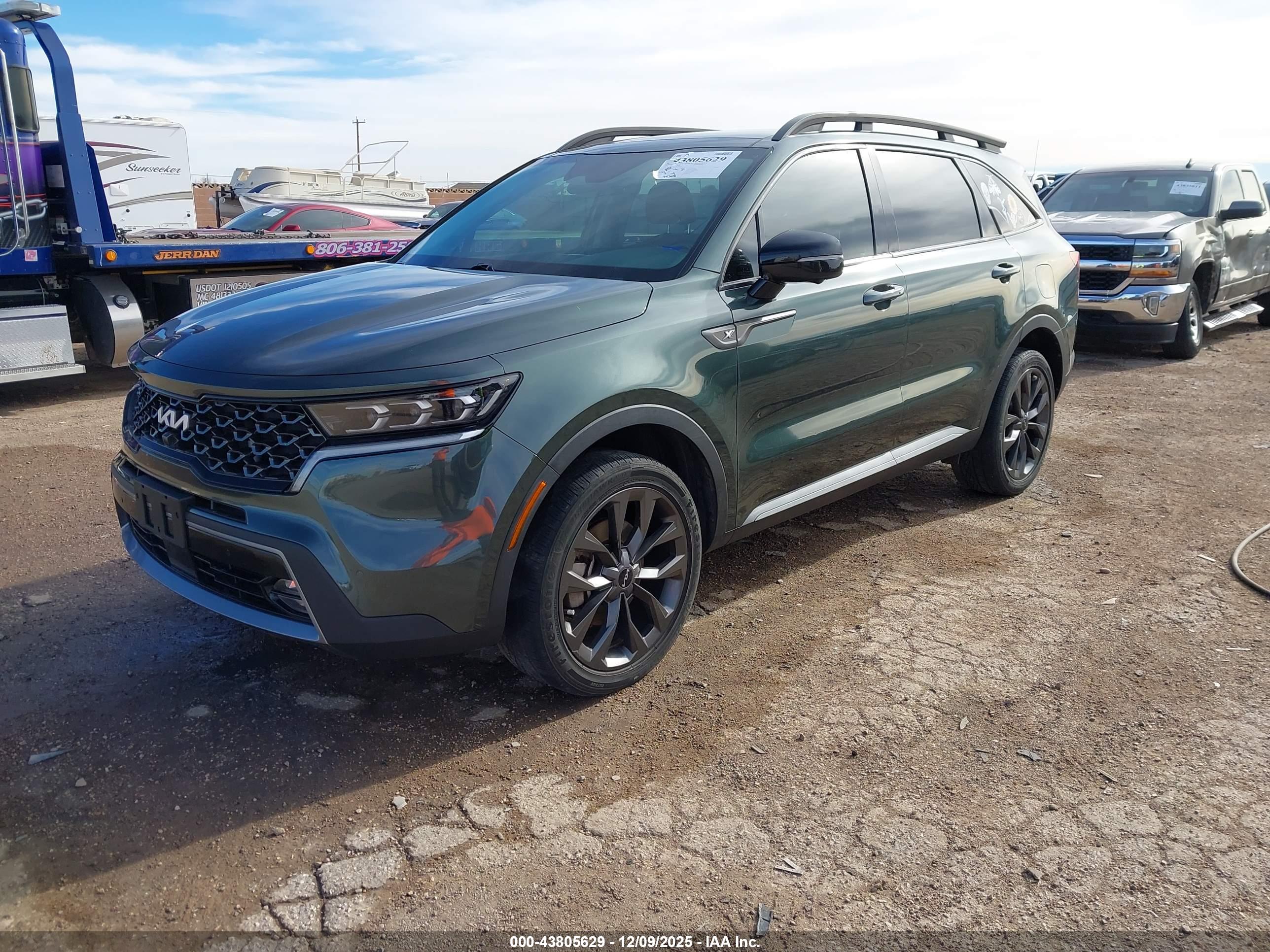 KIA SORENTO image 2