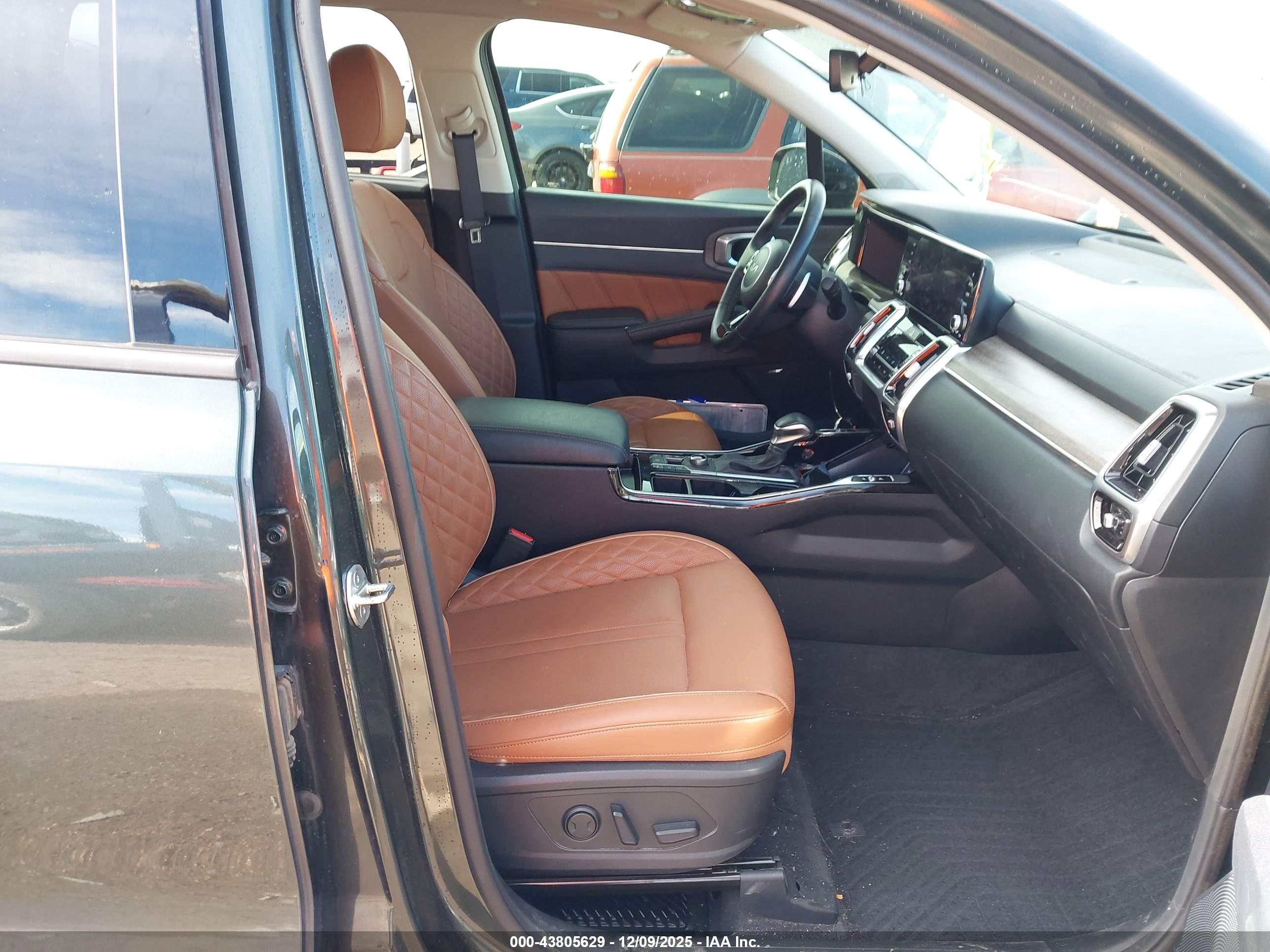 KIA SORENTO image 5
