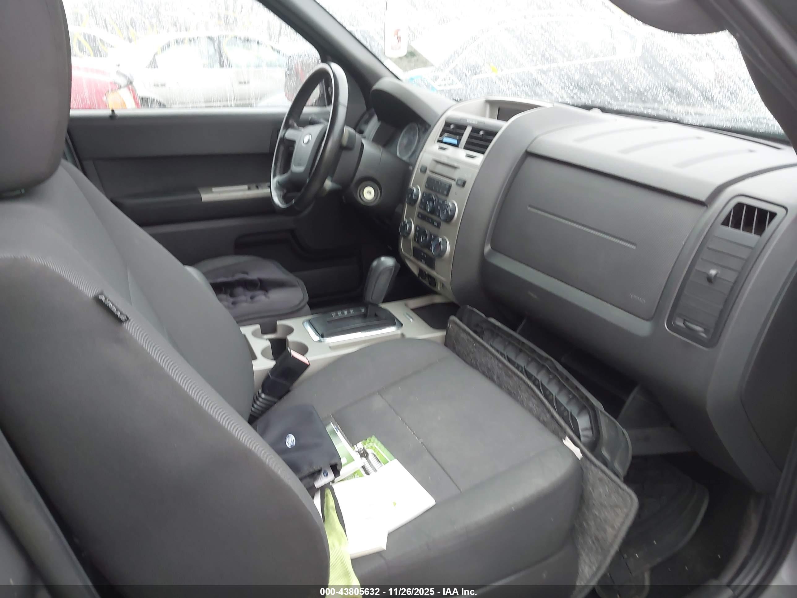 FORD ESCAPE image 5