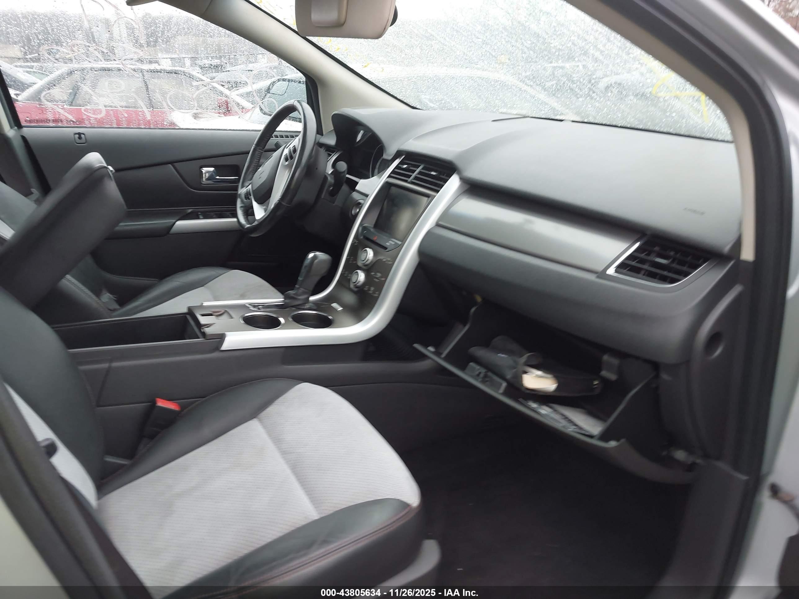 FORD EDGE image 5