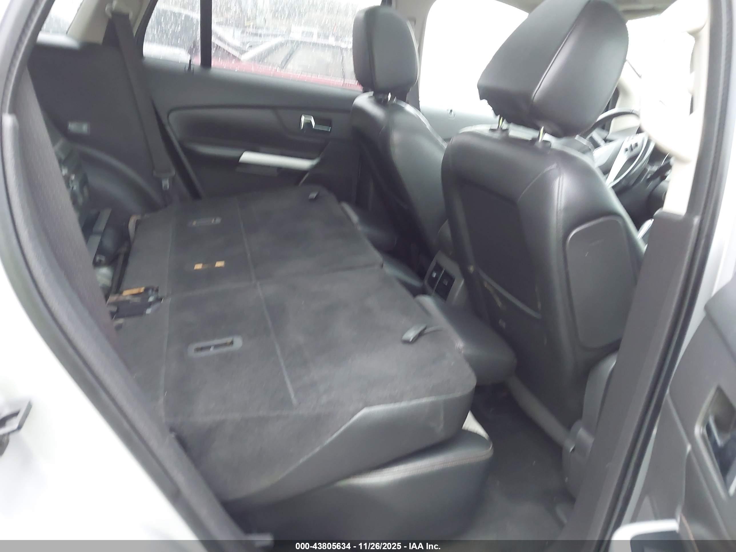 FORD EDGE image 8