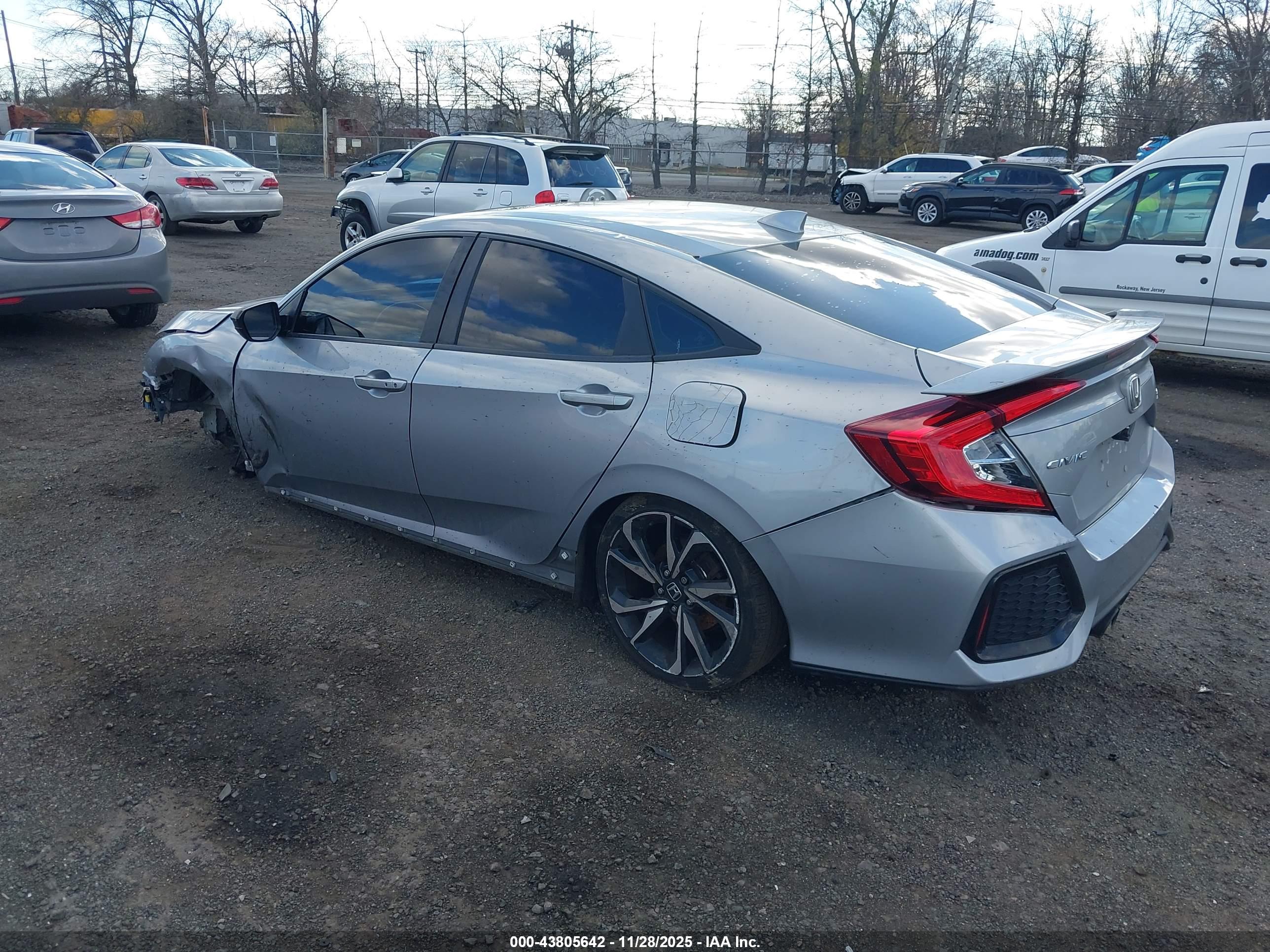 HONDA CIVIC image 3
