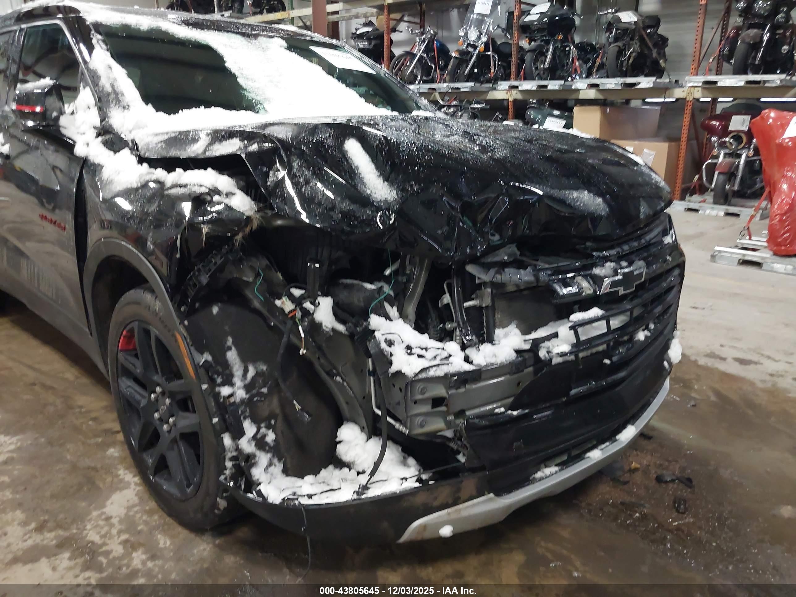 CHEVROLET BLAZER image 6