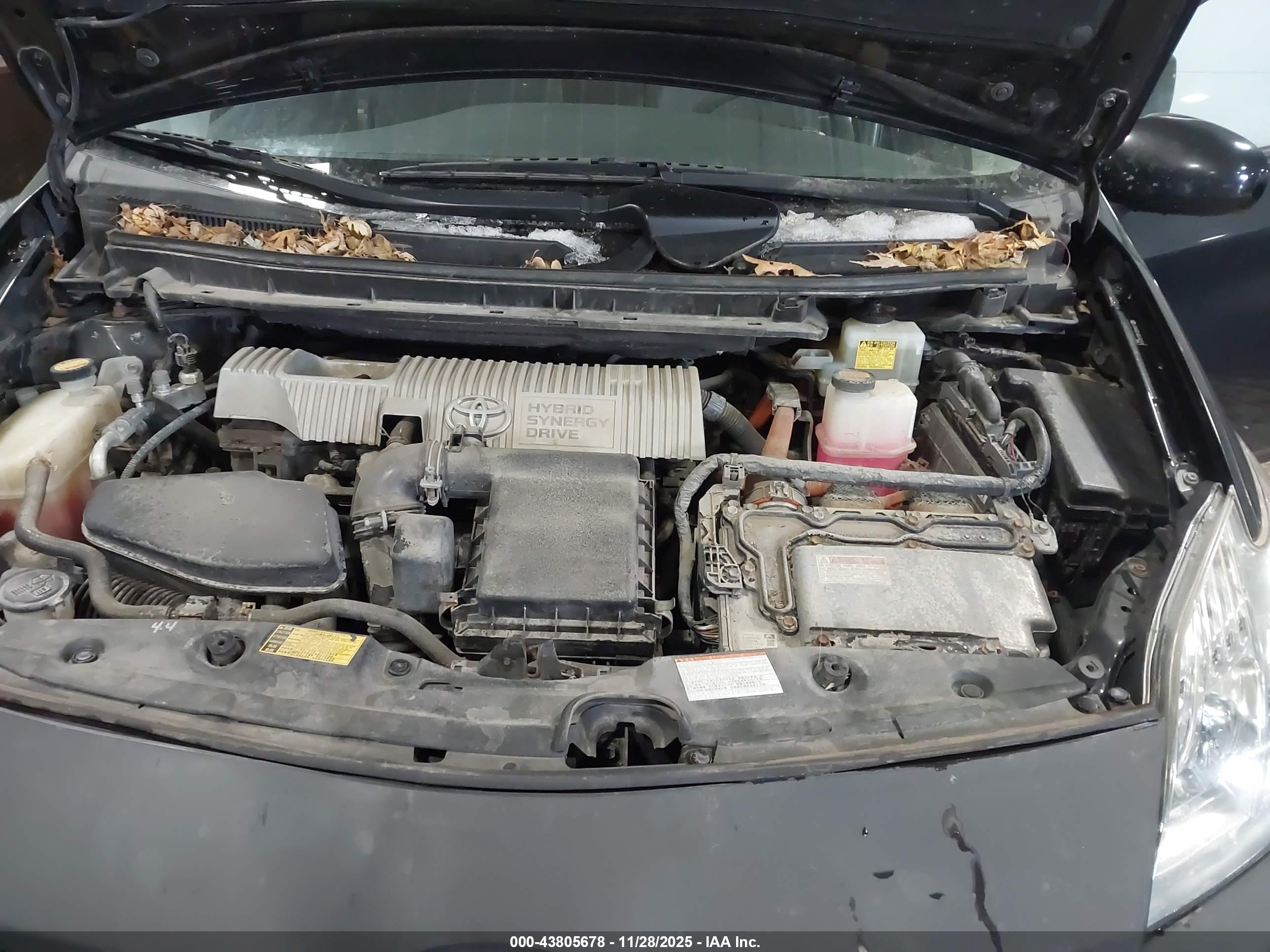 TOYOTA PRIUS image 10