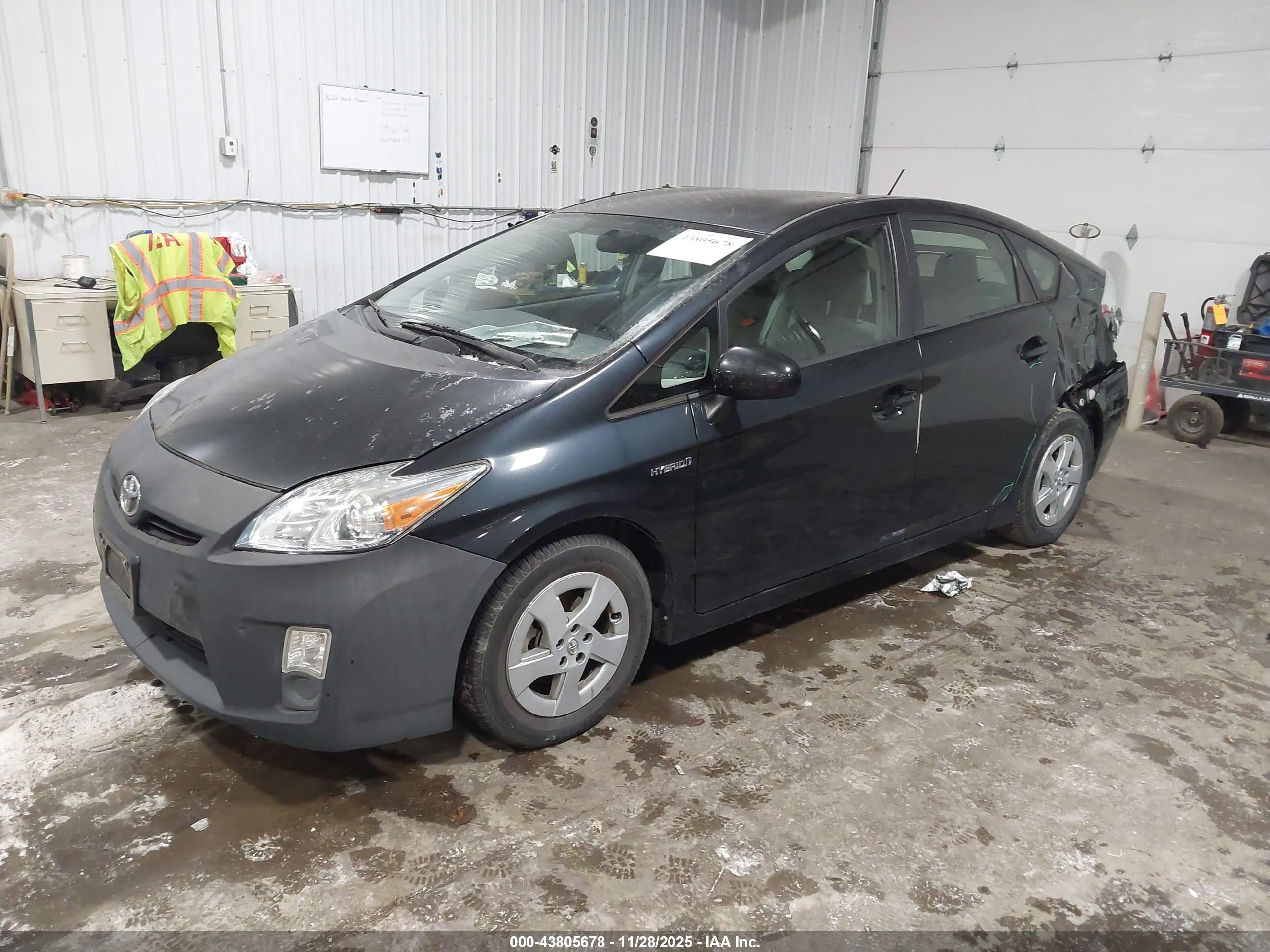 TOYOTA PRIUS image 2