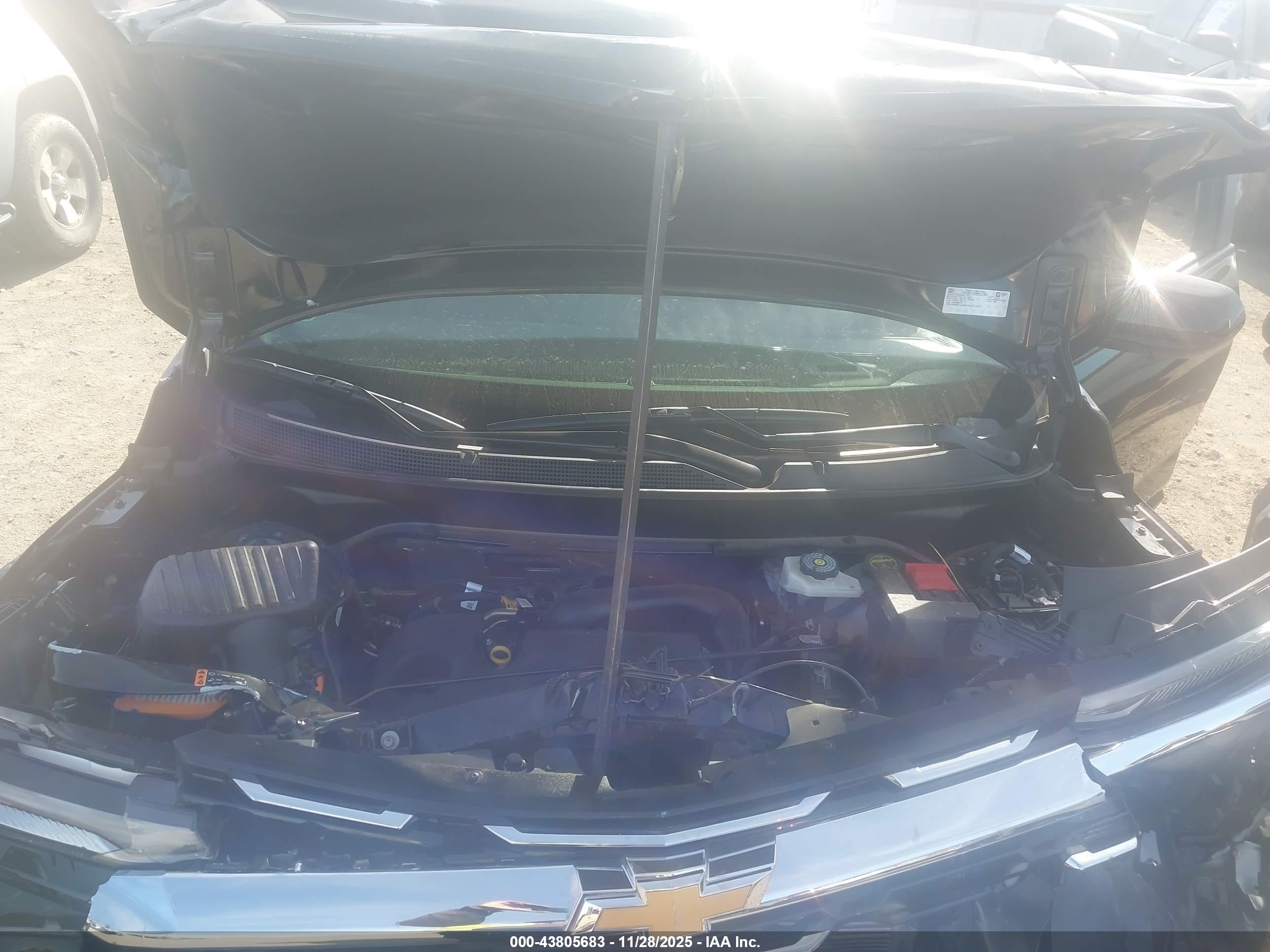 CHEVROLET EQUINOX image 10