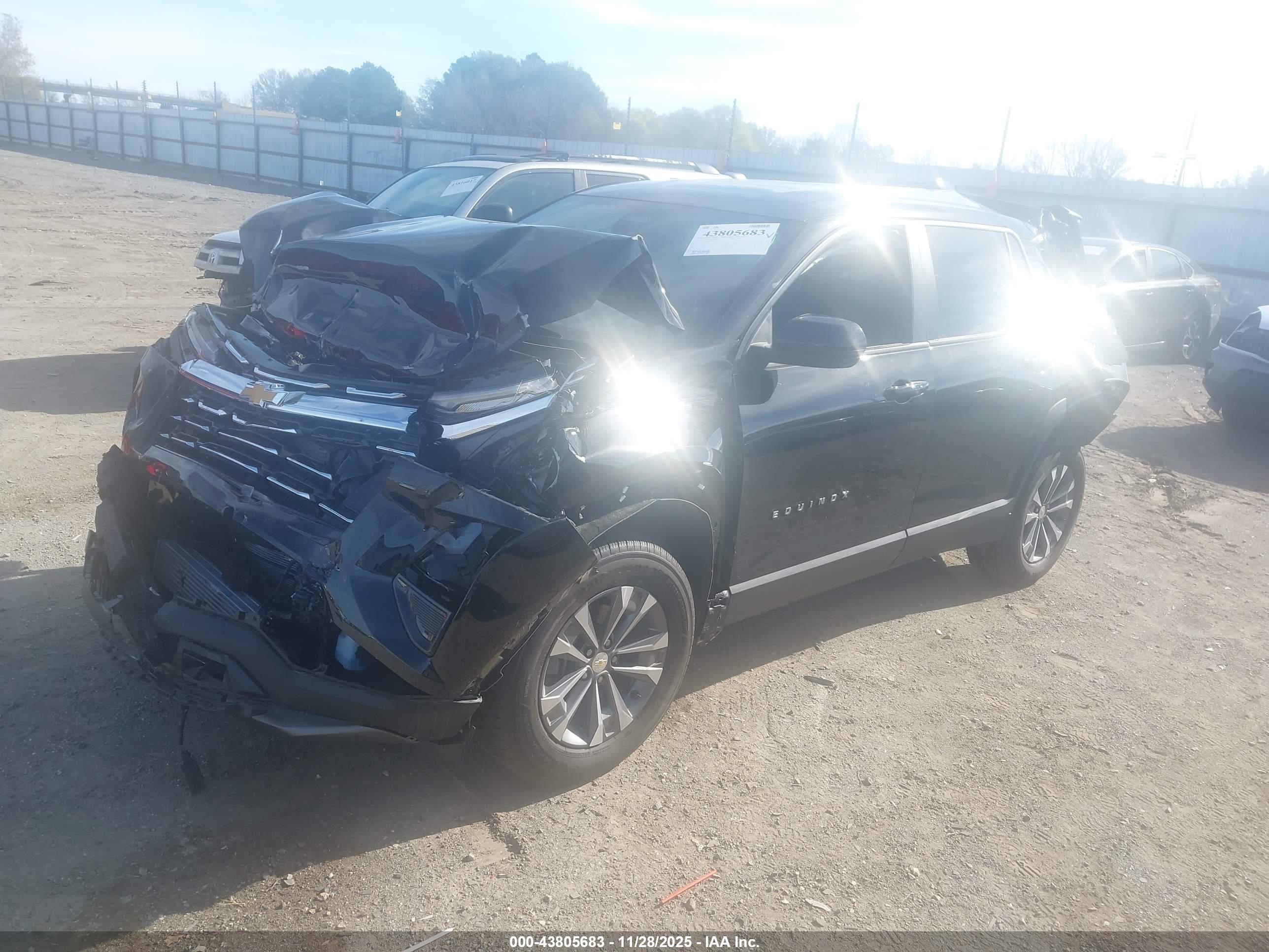 CHEVROLET EQUINOX image 2