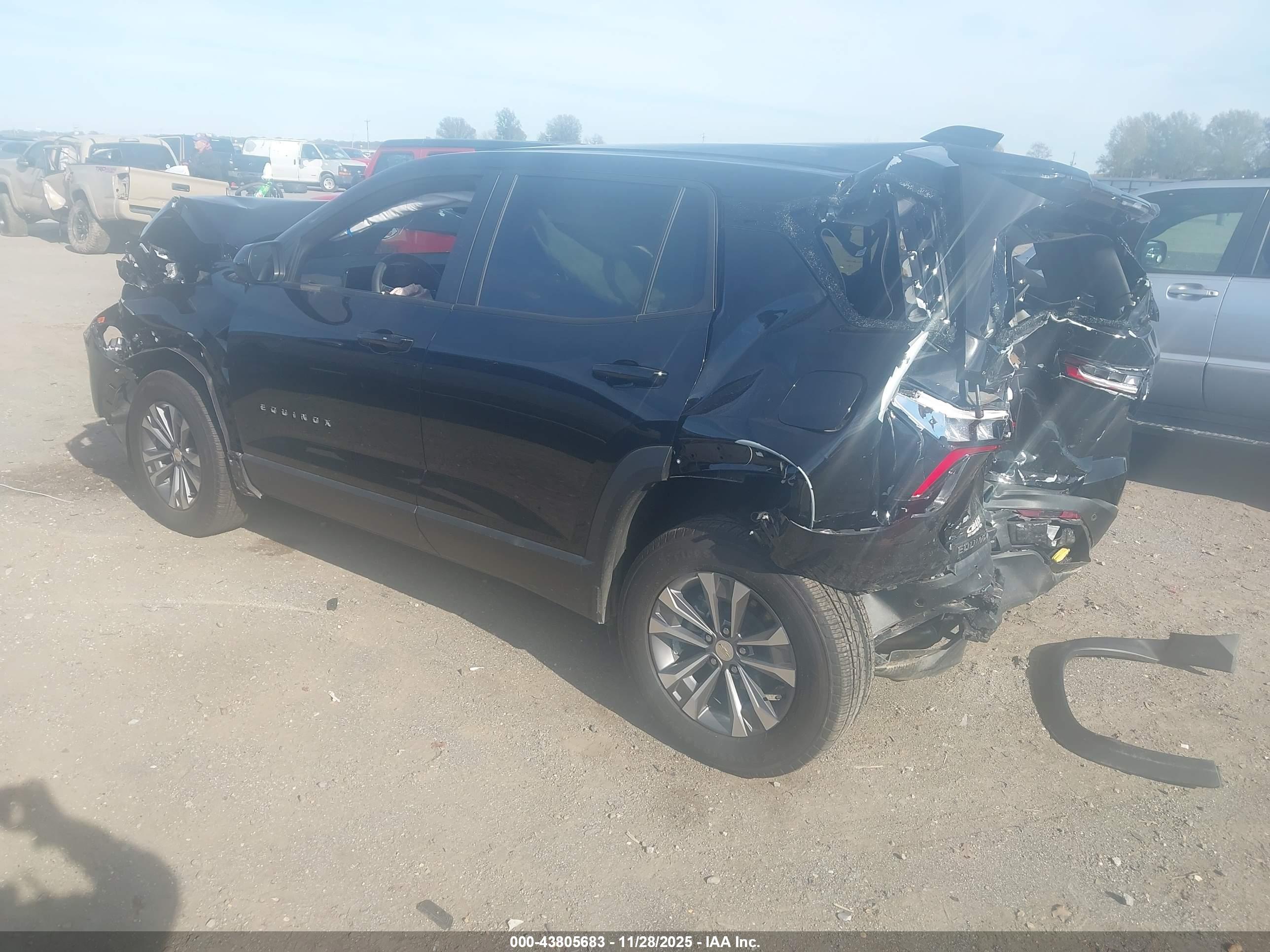 CHEVROLET EQUINOX image 3