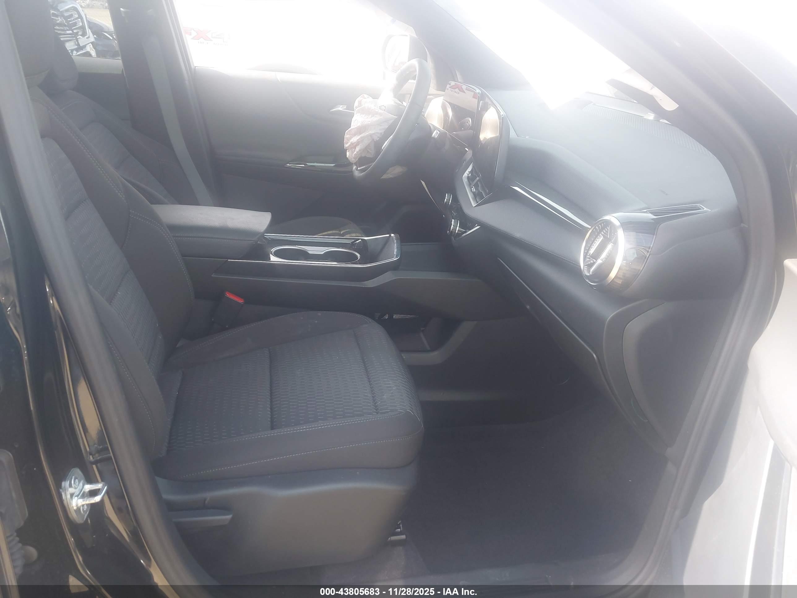 CHEVROLET EQUINOX image 5