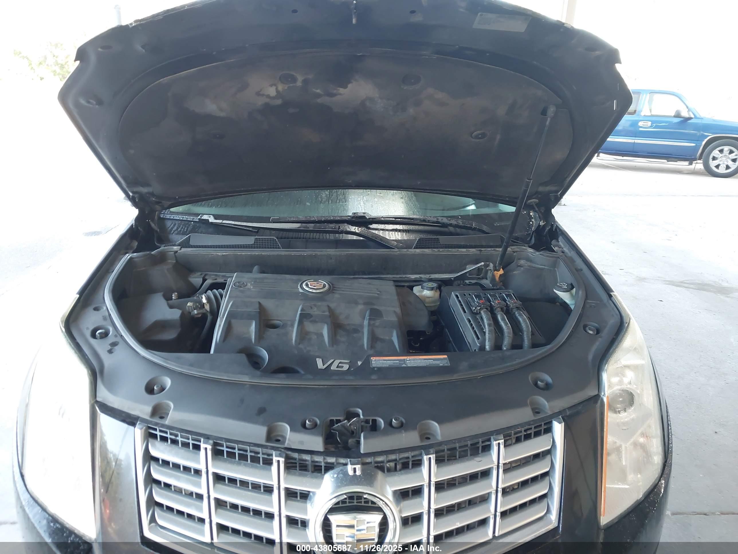 CADILLAC SRX image 10