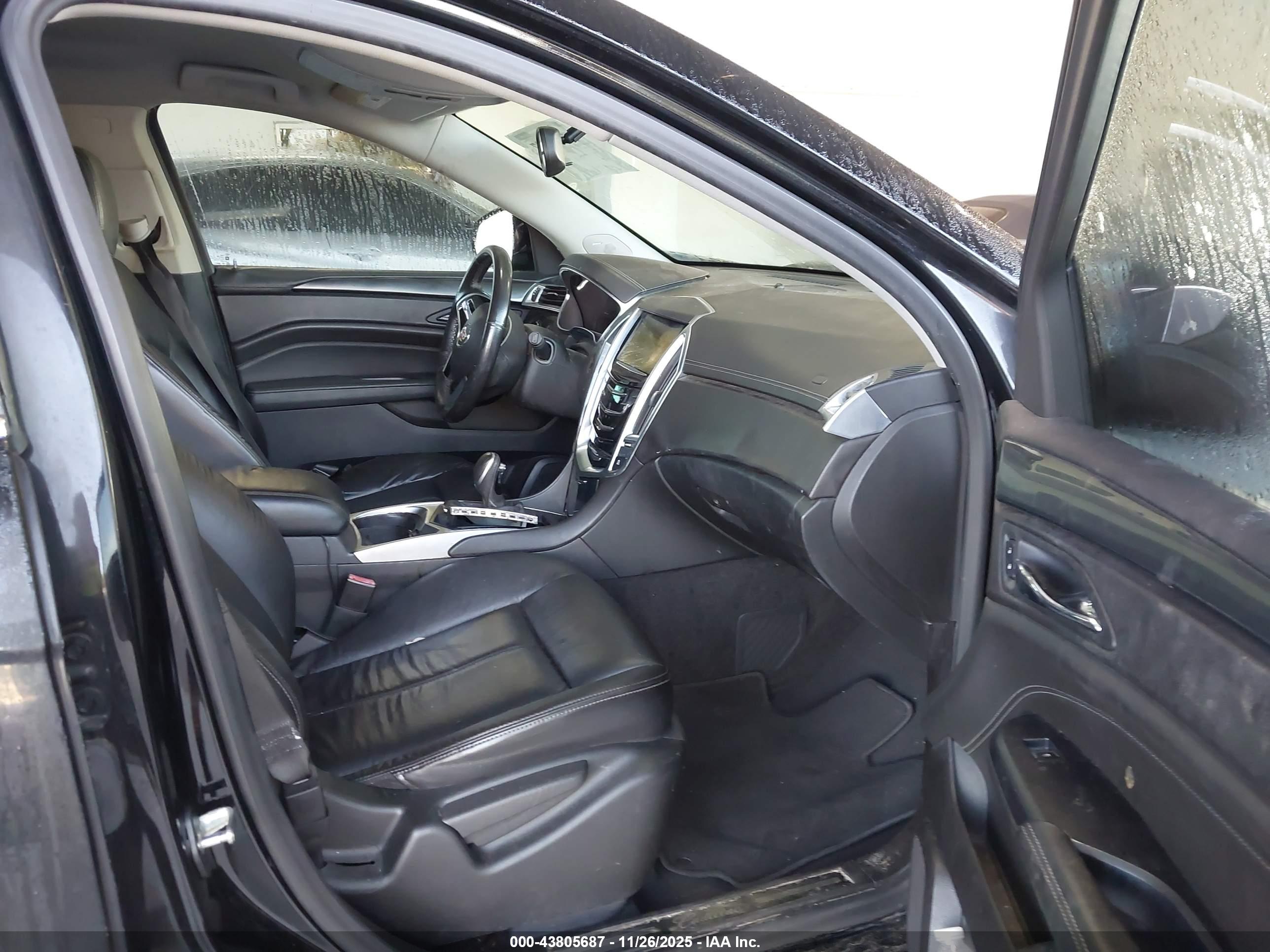 CADILLAC SRX image 5
