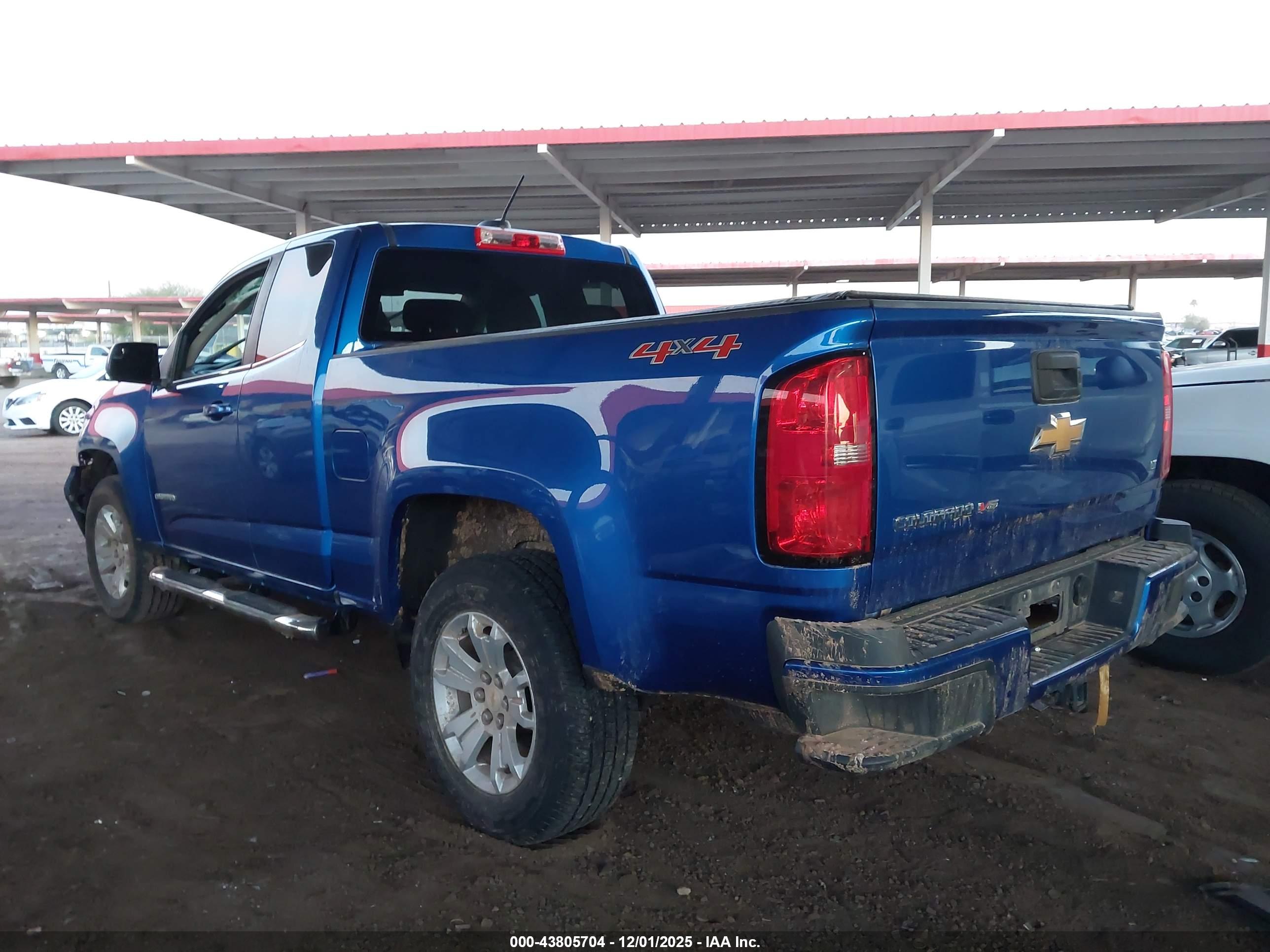 CHEVROLET COLORADO image 3