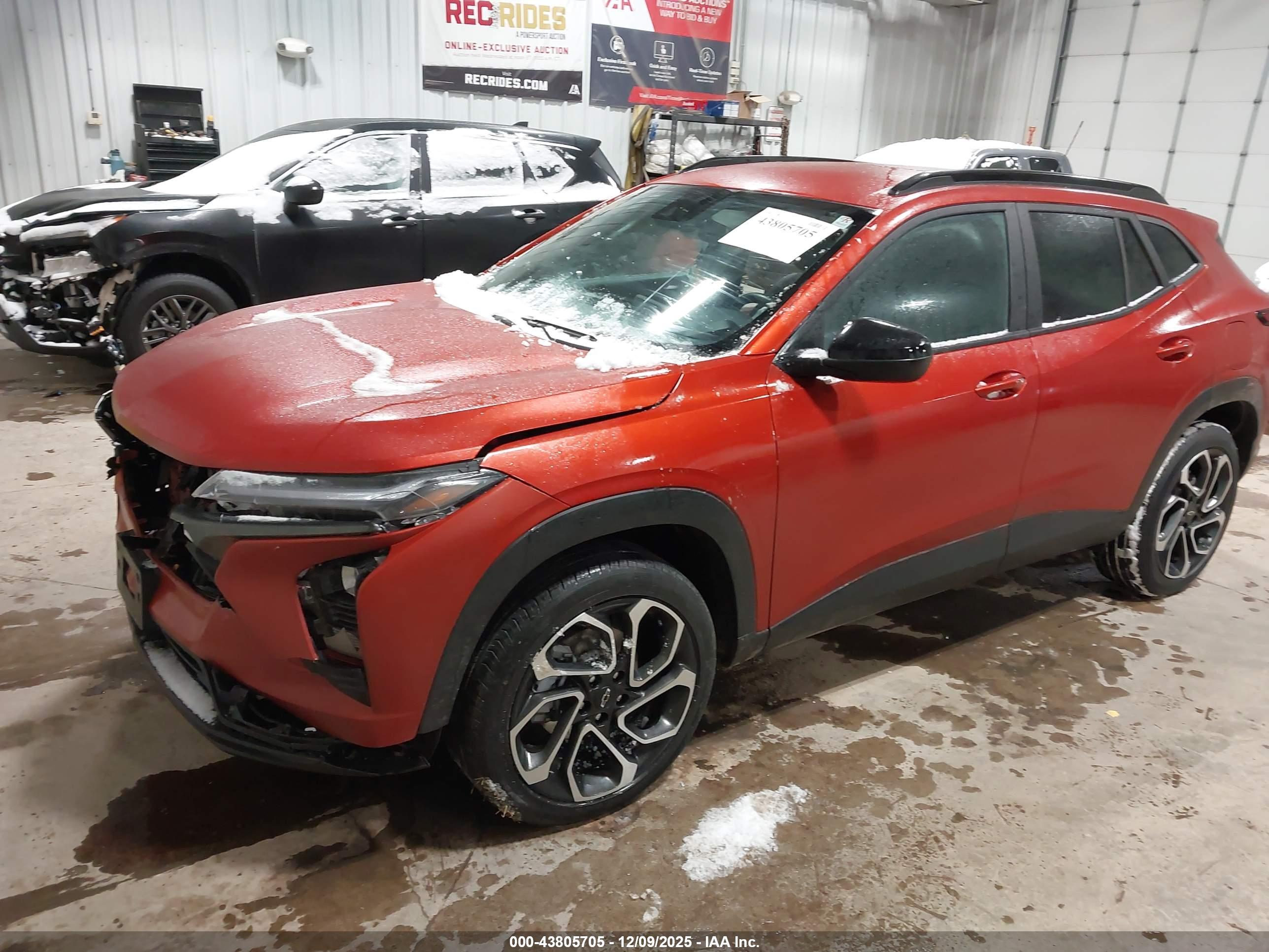 CHEVROLET TRAX image 2