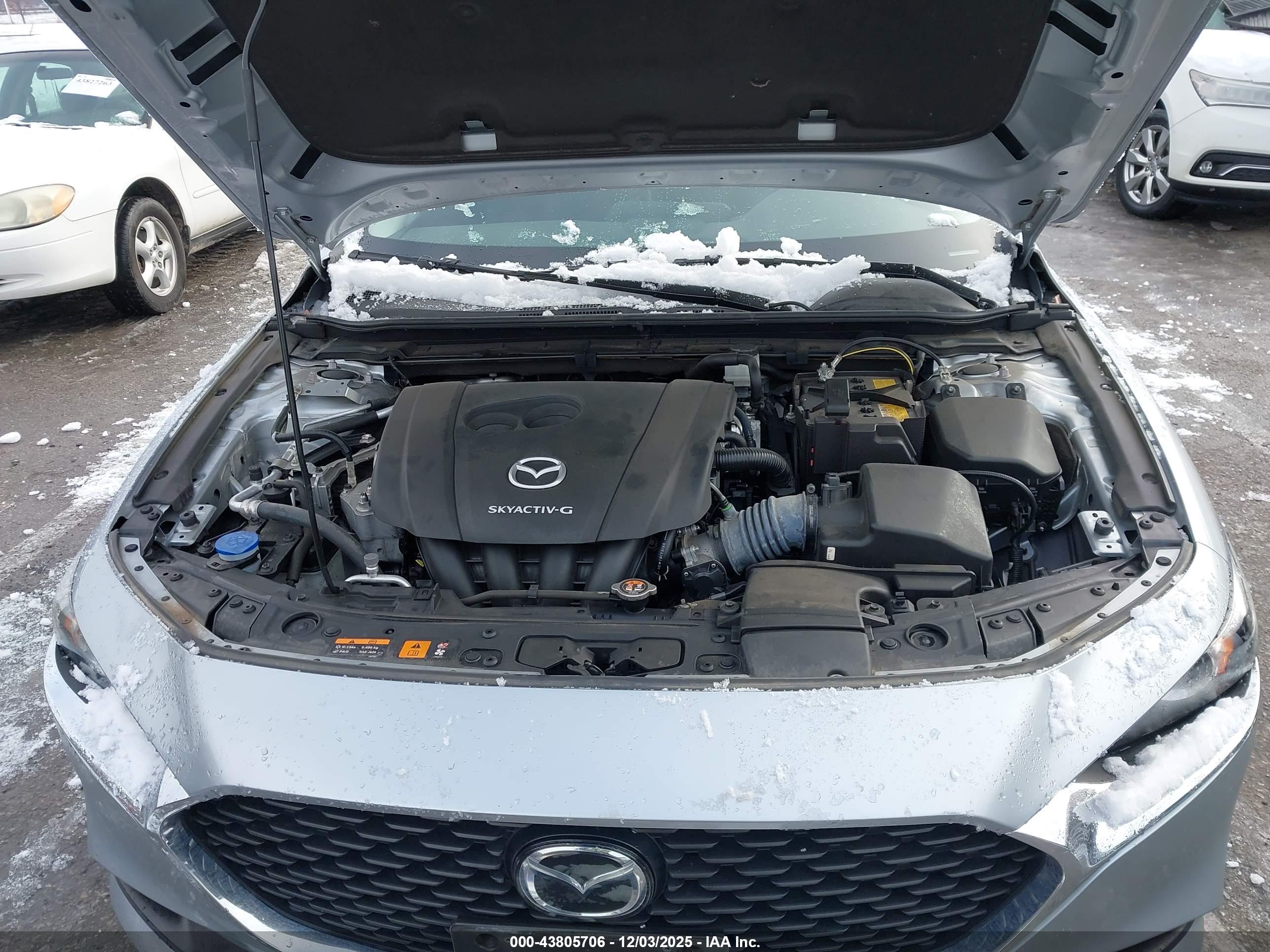 MAZDA MAZDA3 image 10