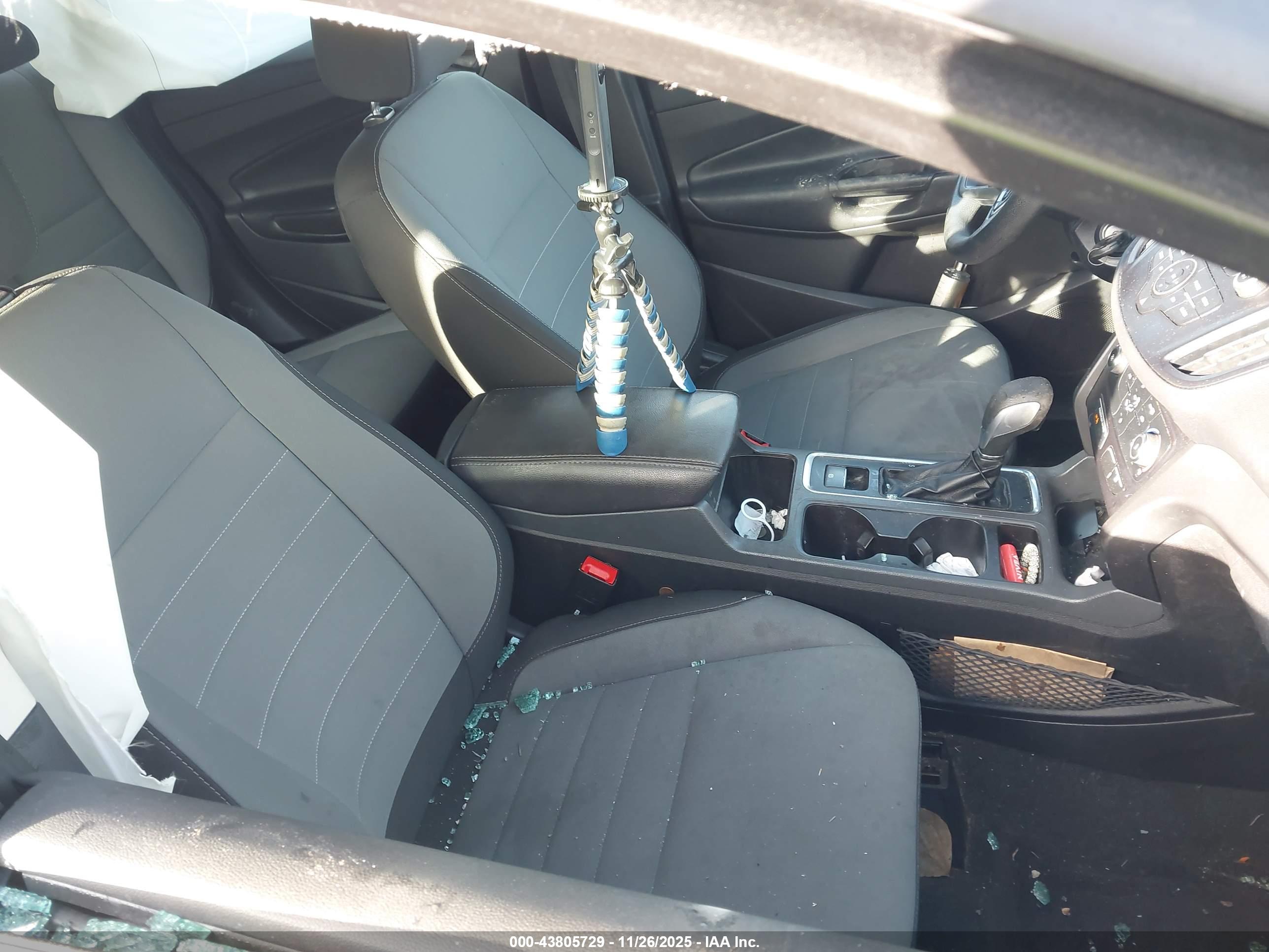 FORD ESCAPE image 5