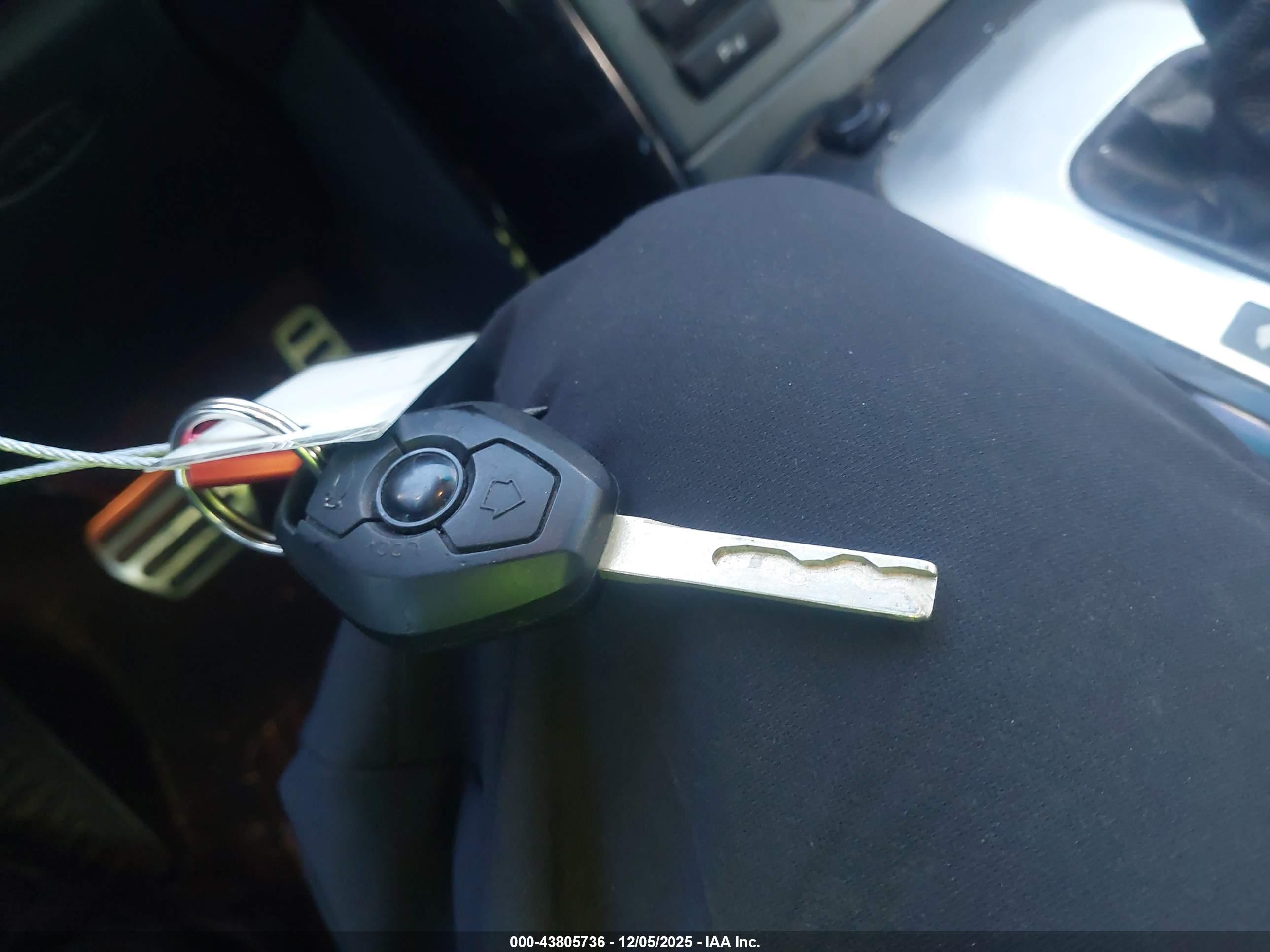 LAND ROVER image 11