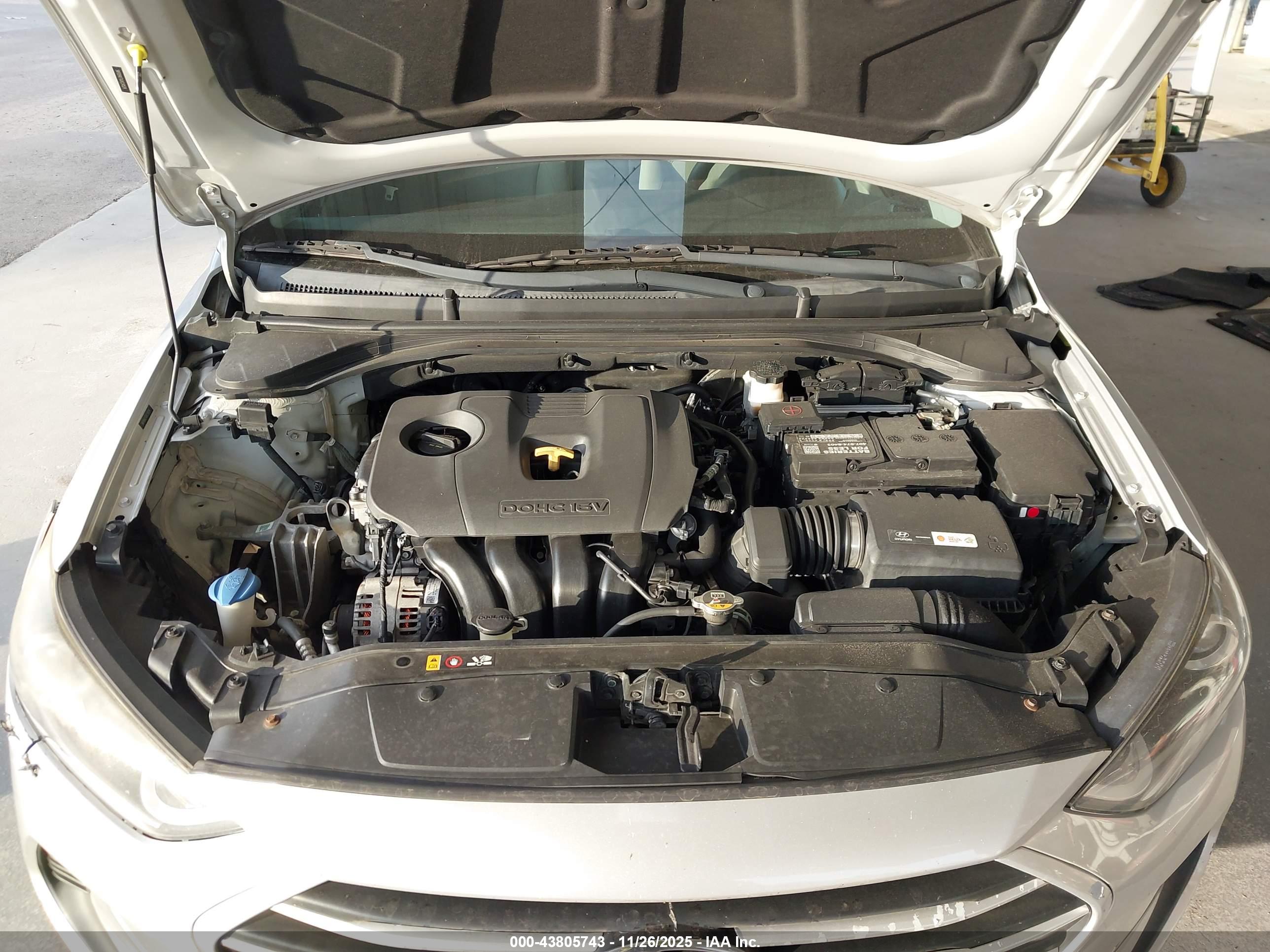 HYUNDAI ELANTRA image 10