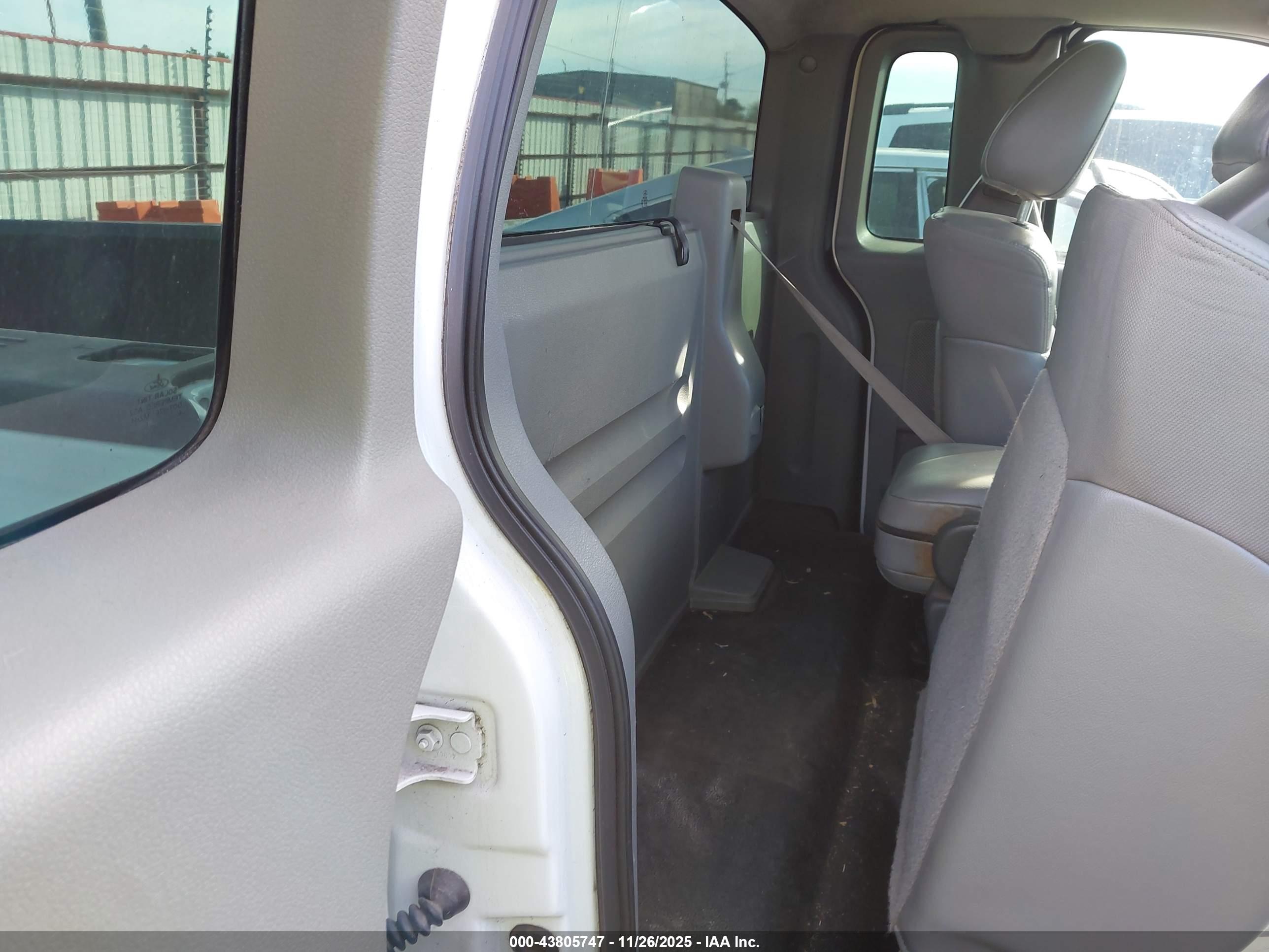 FORD F-150 image 8