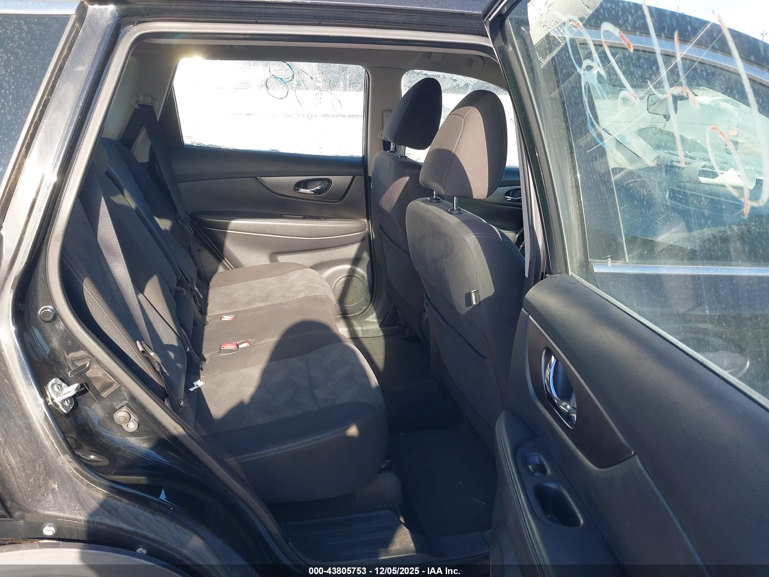 NISSAN ROGUE image 8