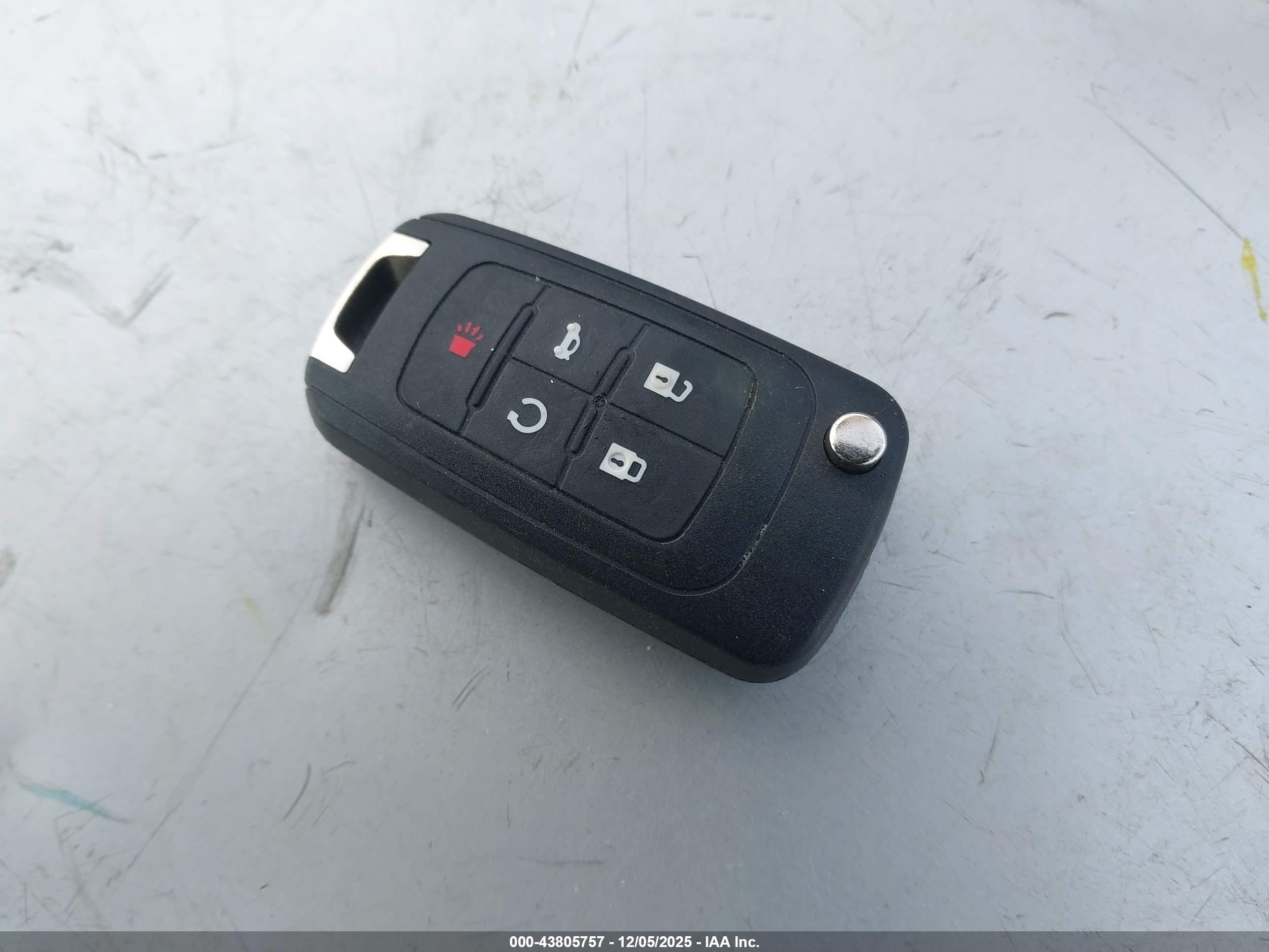 BUICK LACROSSE image 11