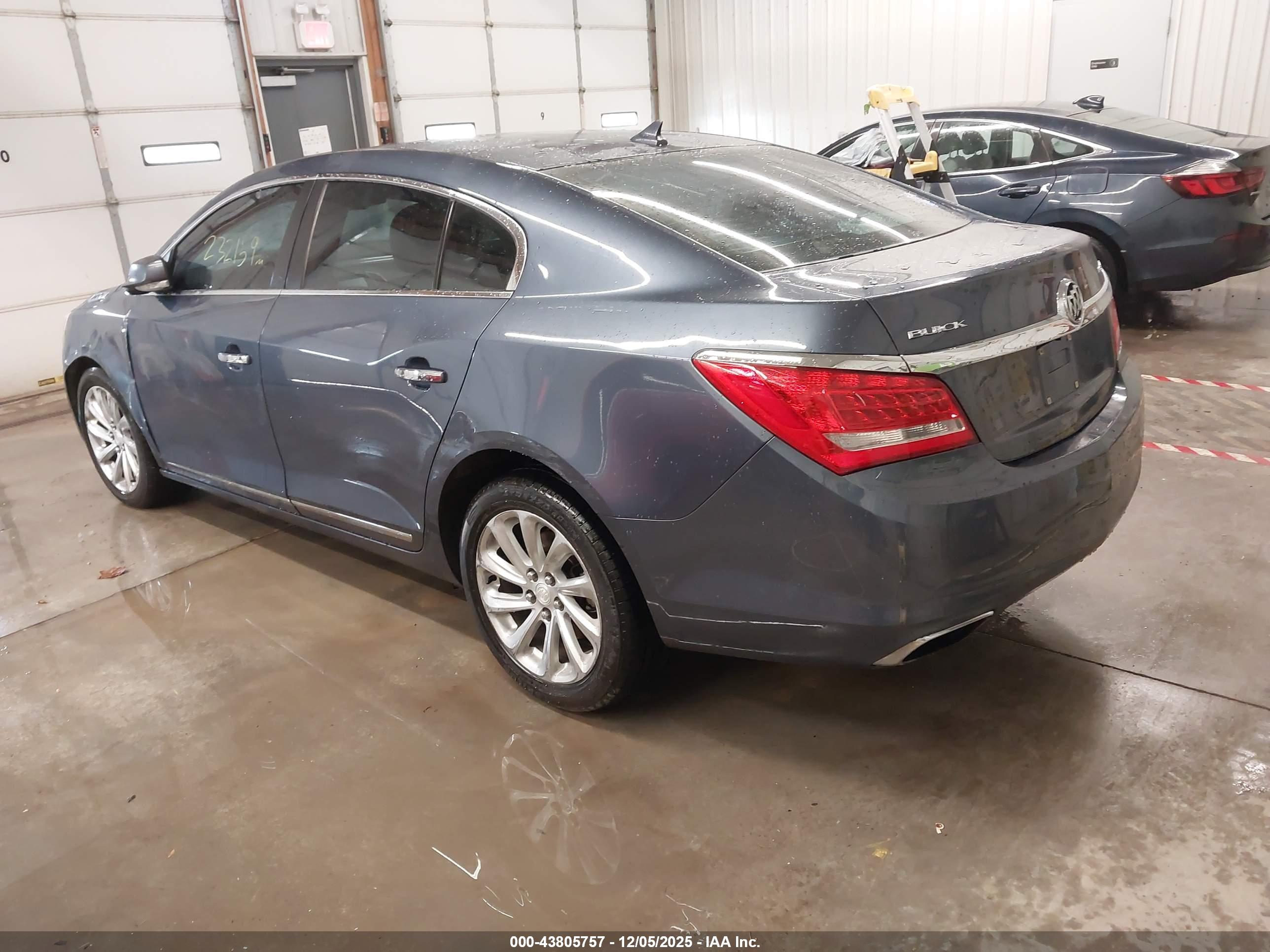 BUICK LACROSSE image 3