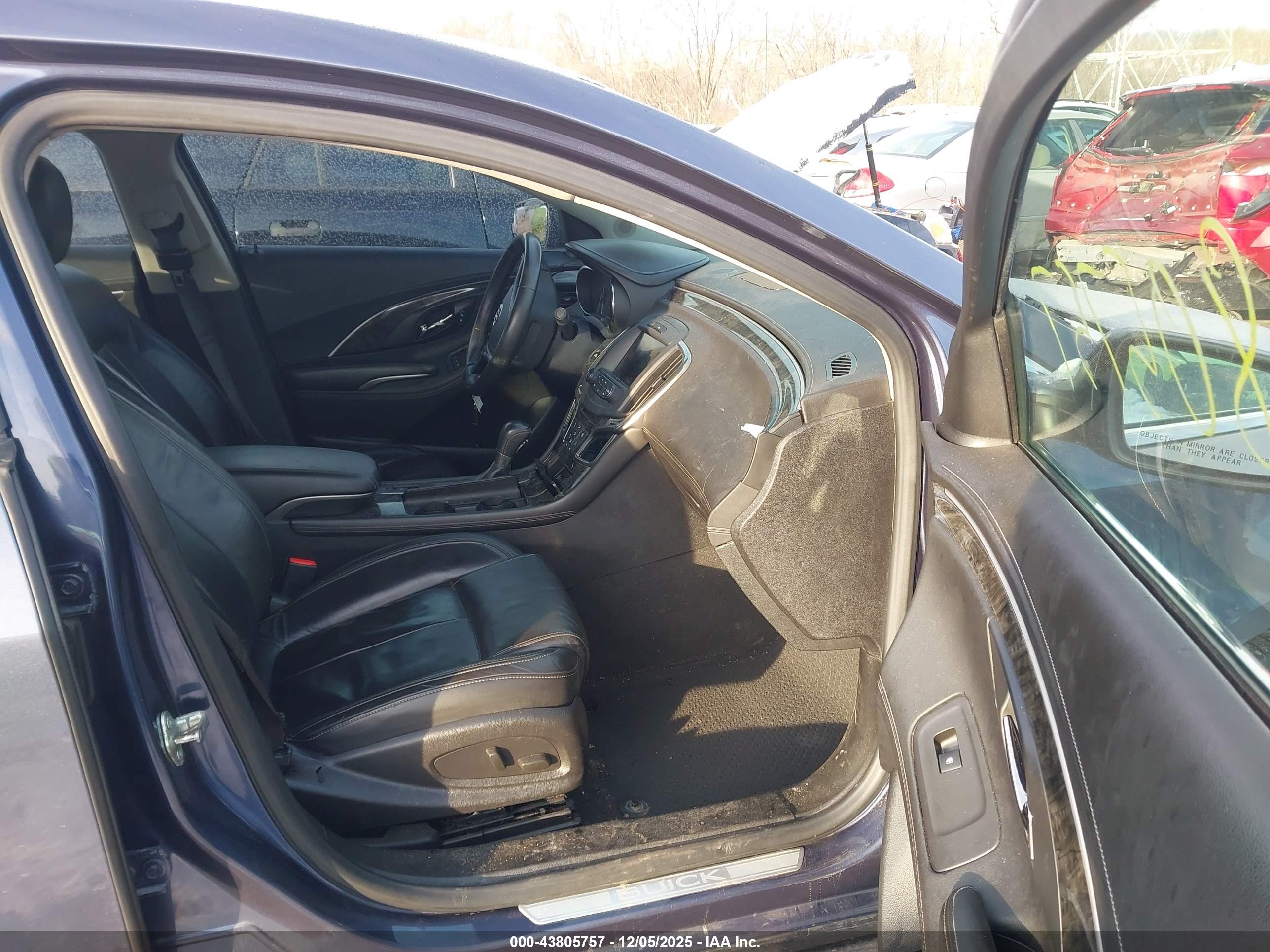 BUICK LACROSSE image 5