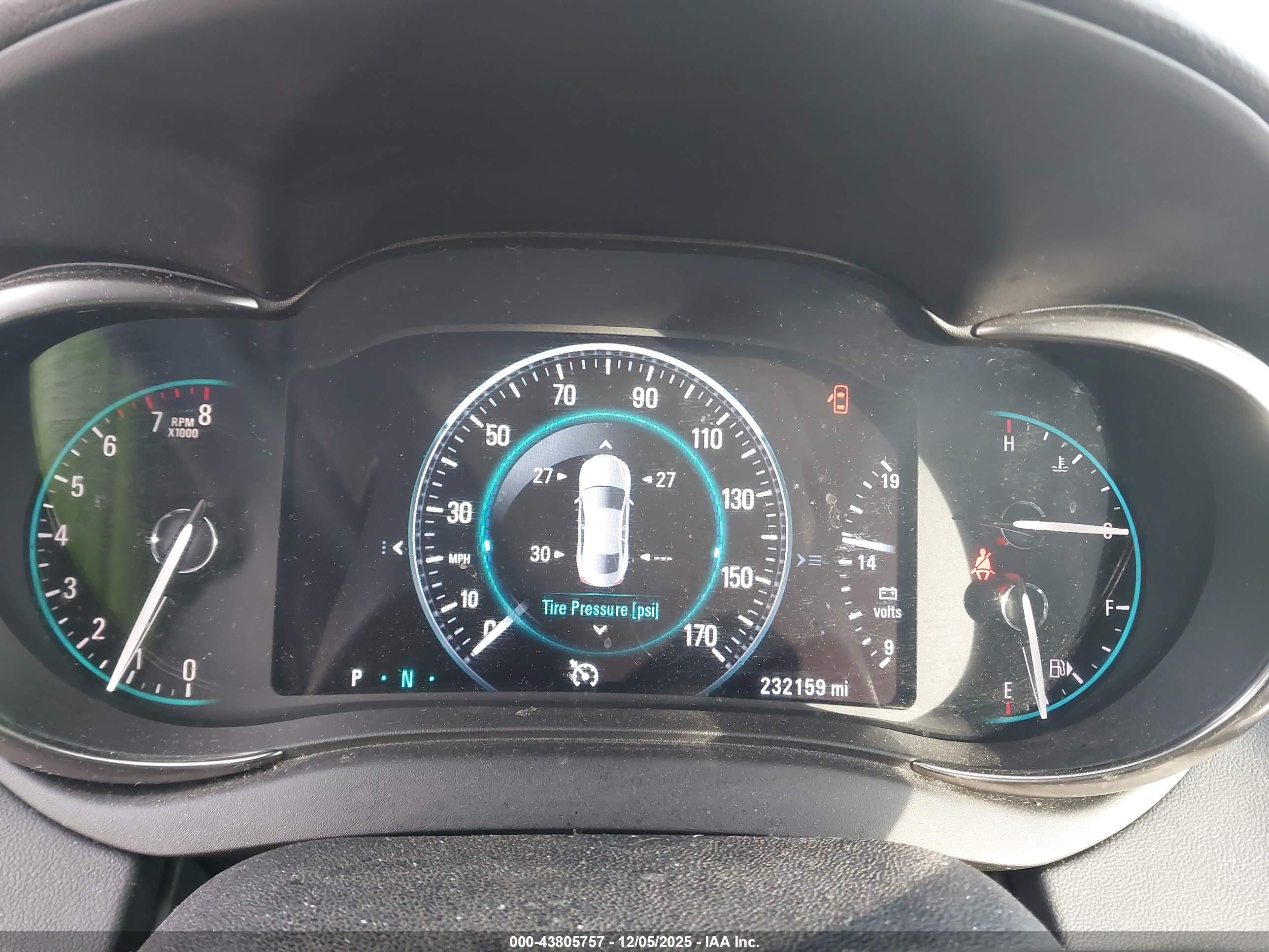 BUICK LACROSSE image 7