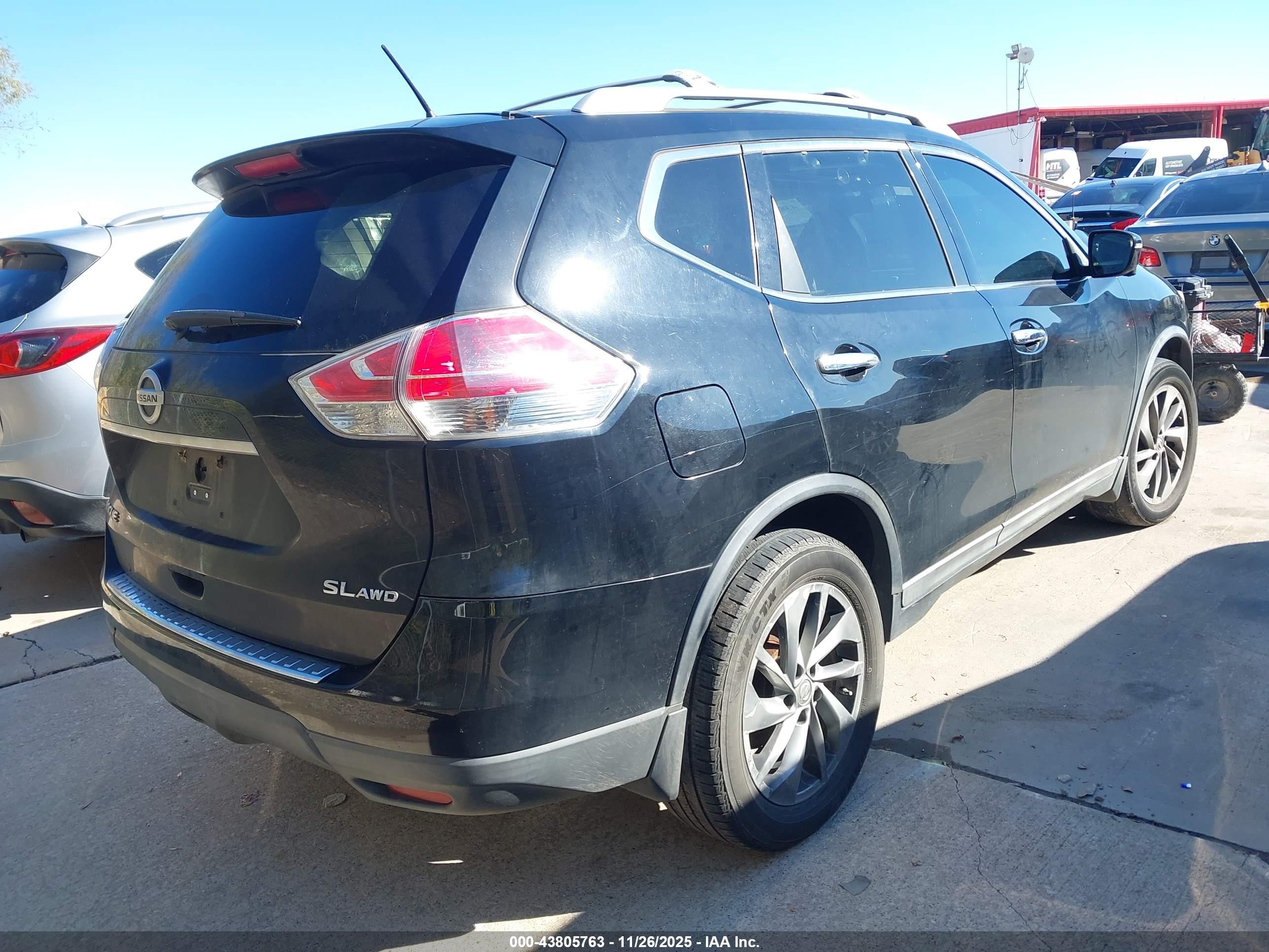 NISSAN ROGUE image 4