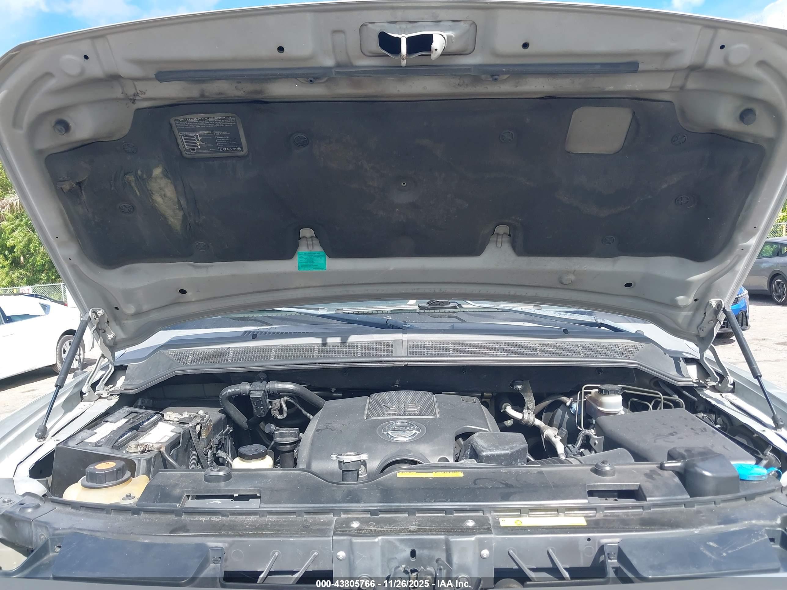 NISSAN TITAN image 10