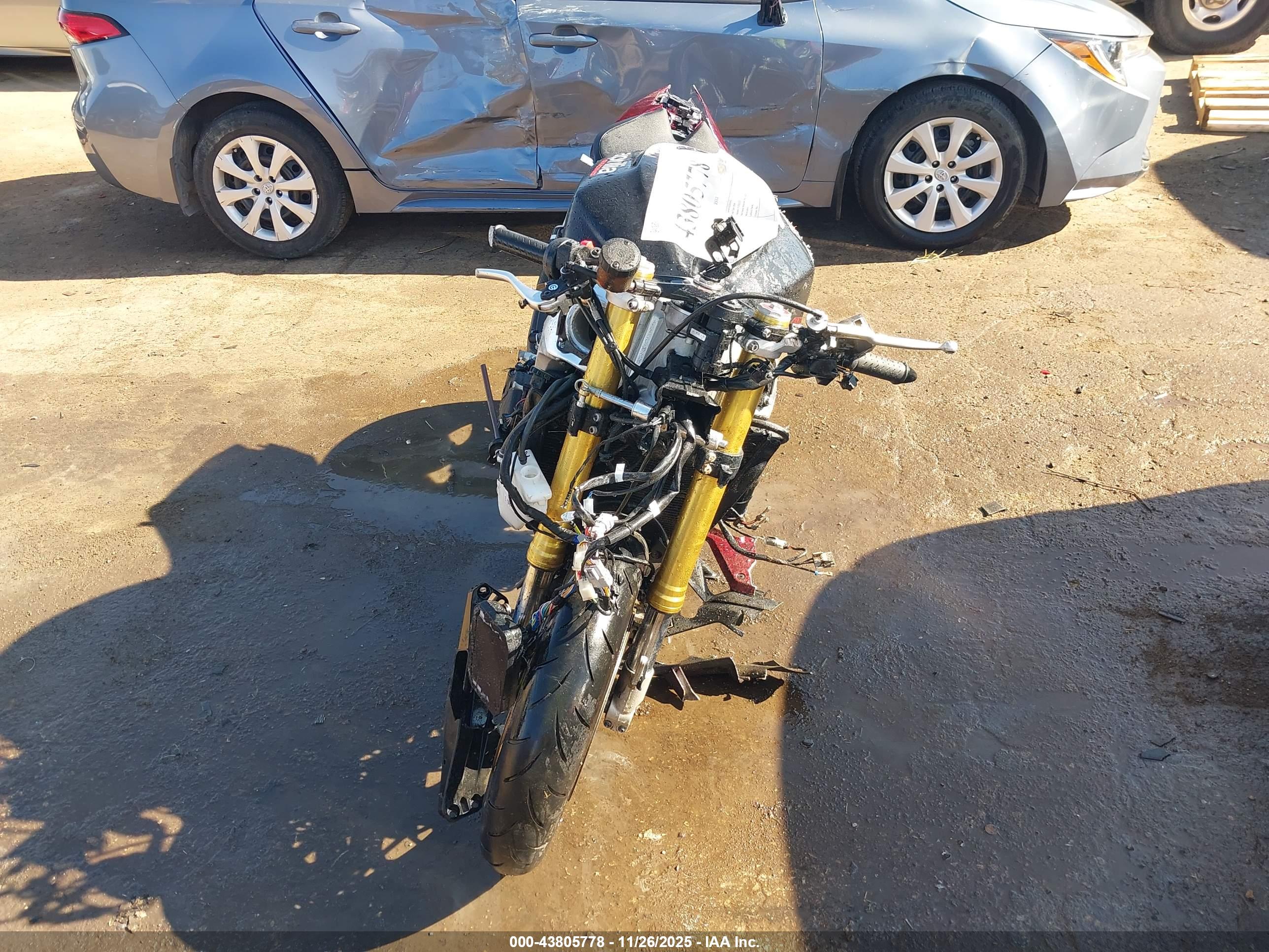 APRILIA RSV4 image 5