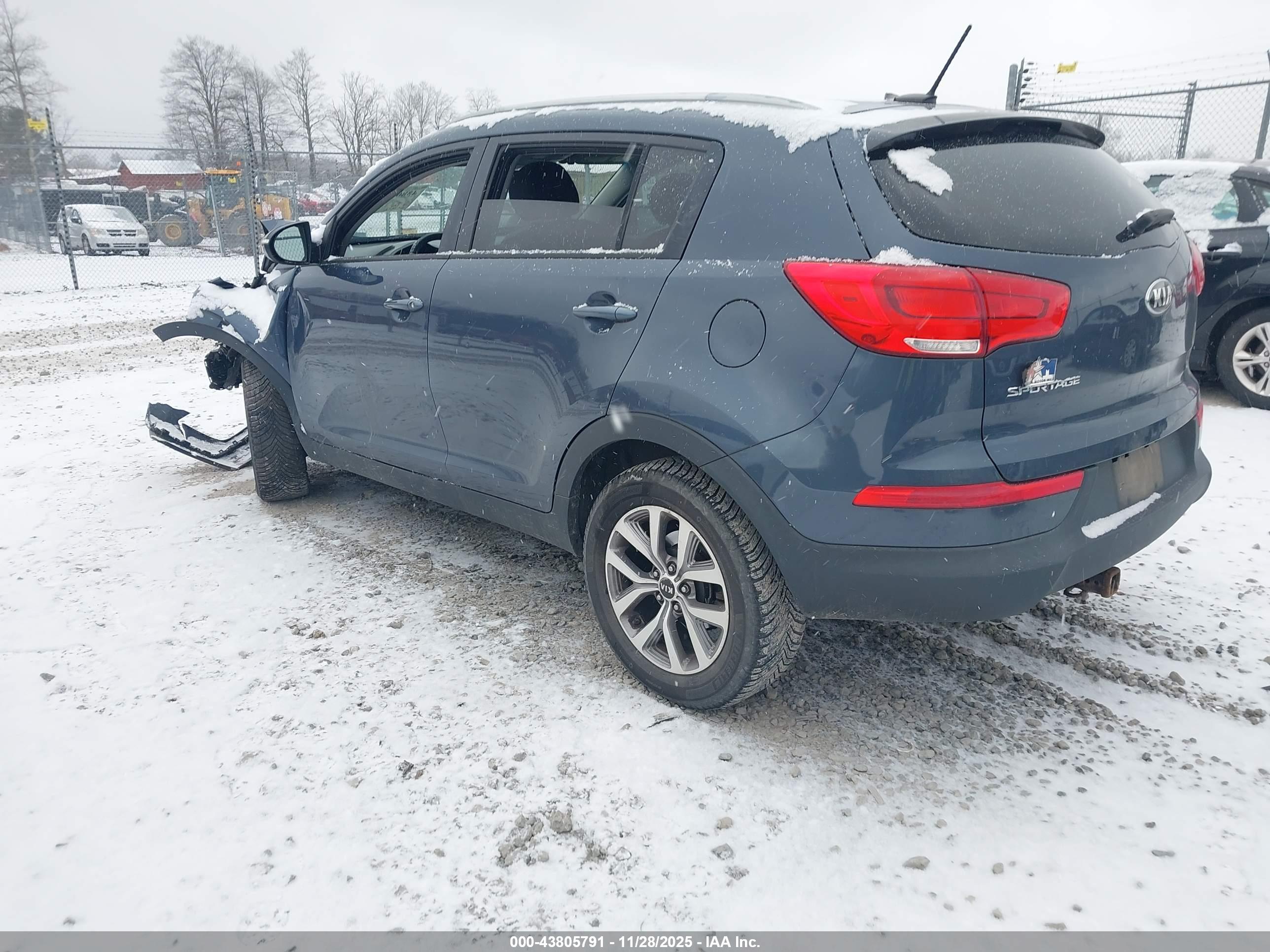 KIA SPORTAGE image 3