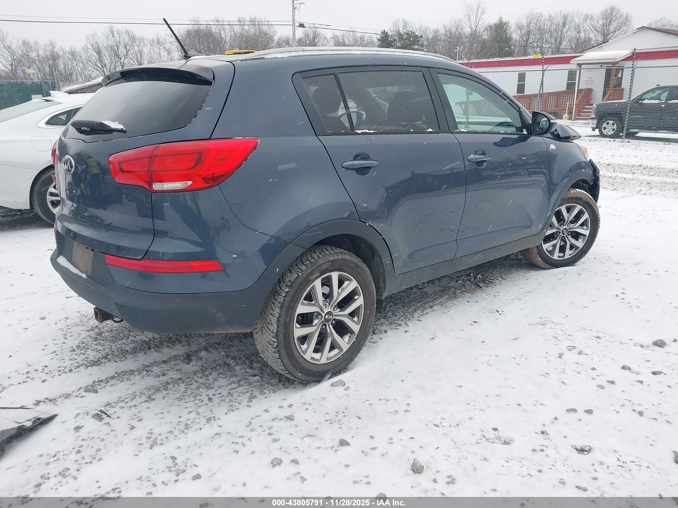 KIA SPORTAGE image 4
