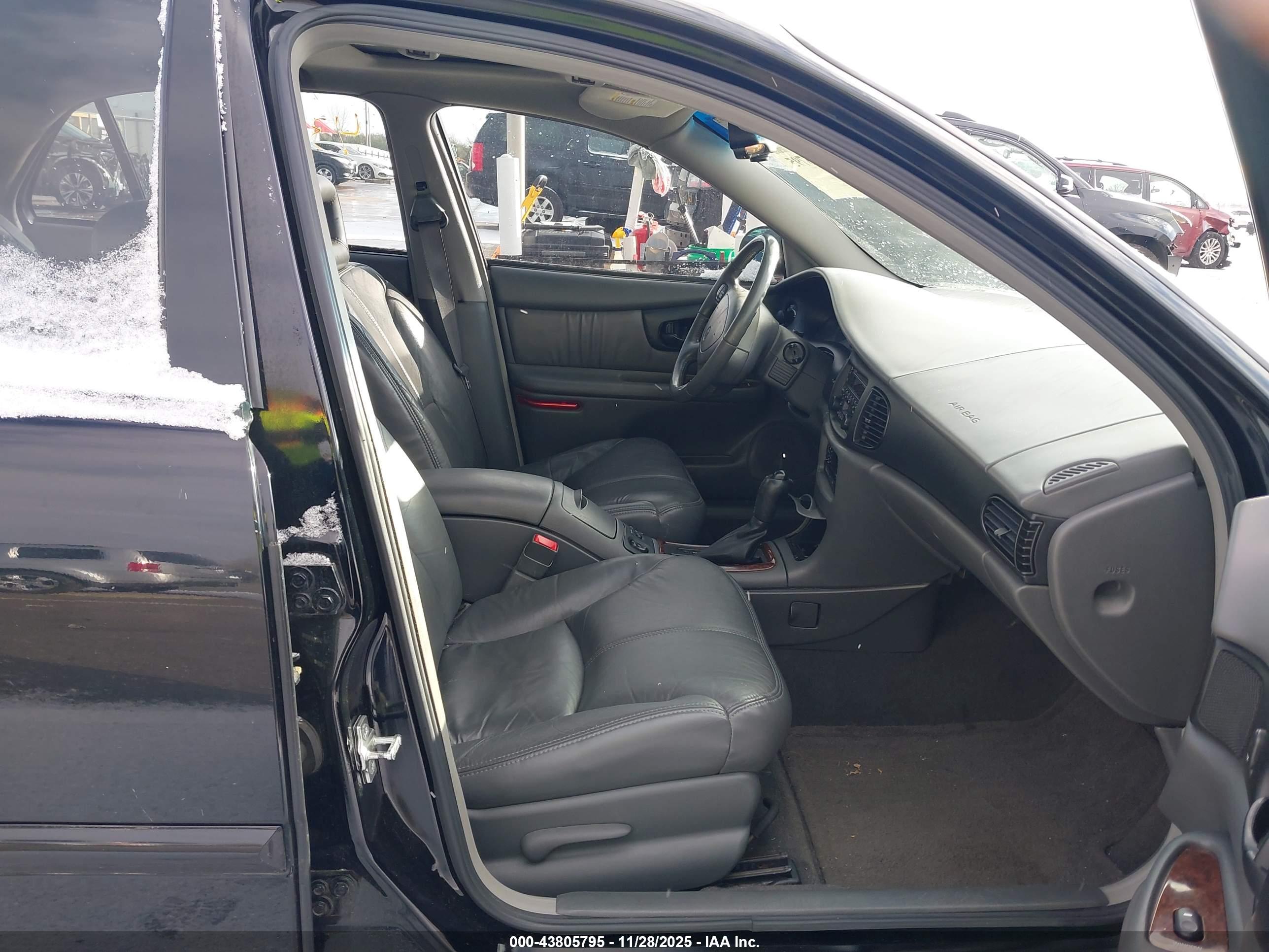 BUICK REGAL image 5