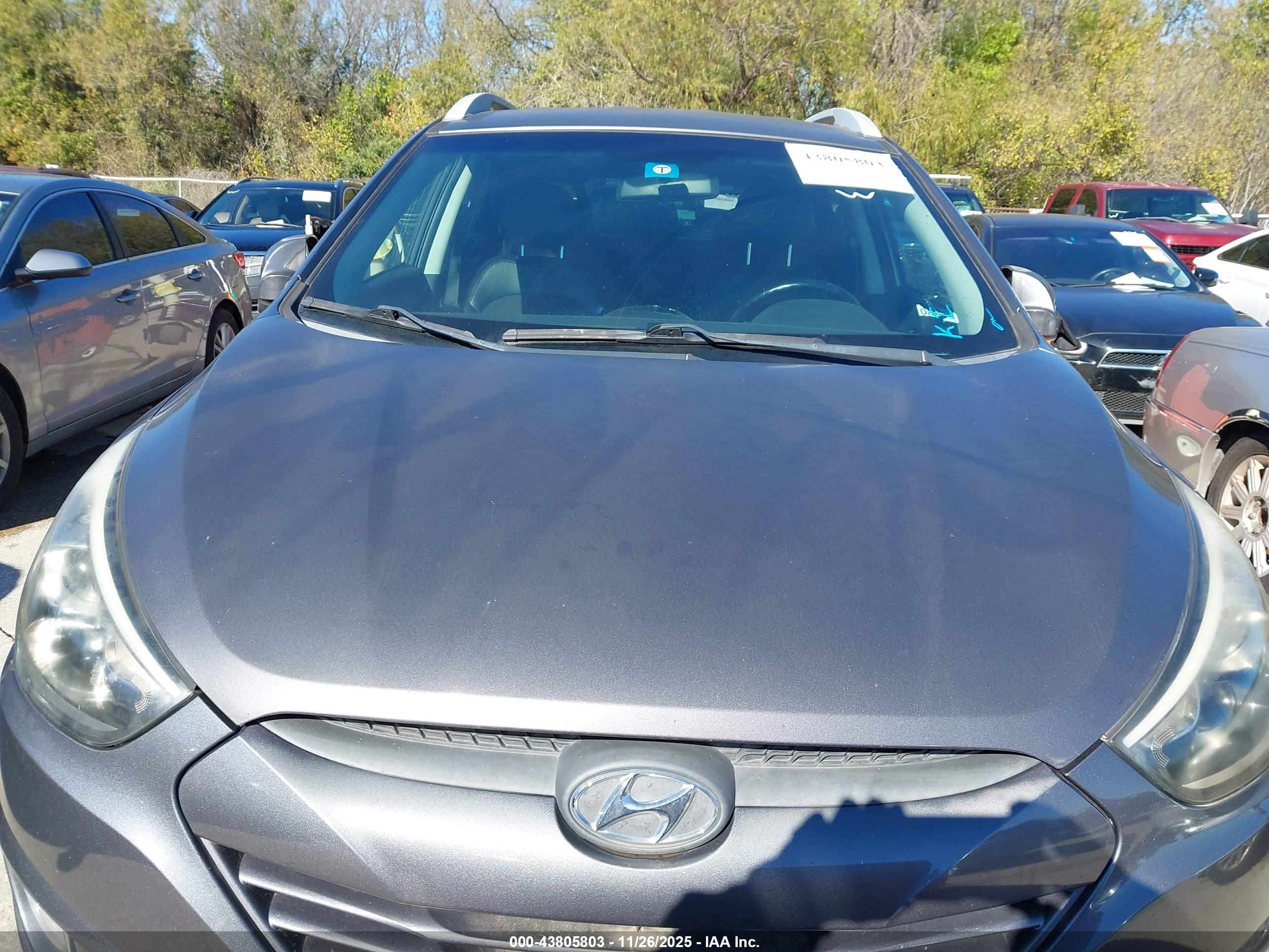 HYUNDAI TUCSON image 6