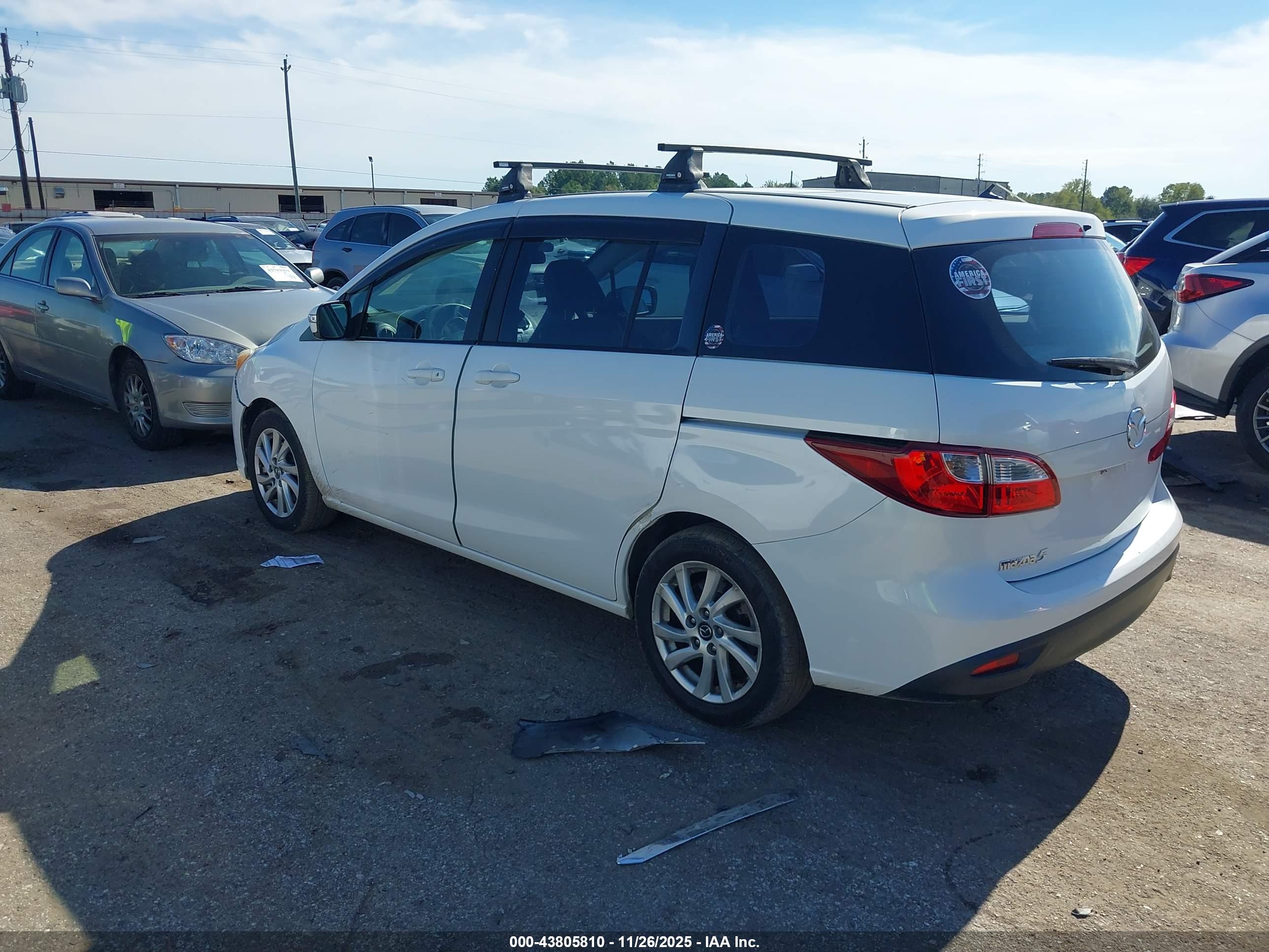 MAZDA MAZDA5 image 3