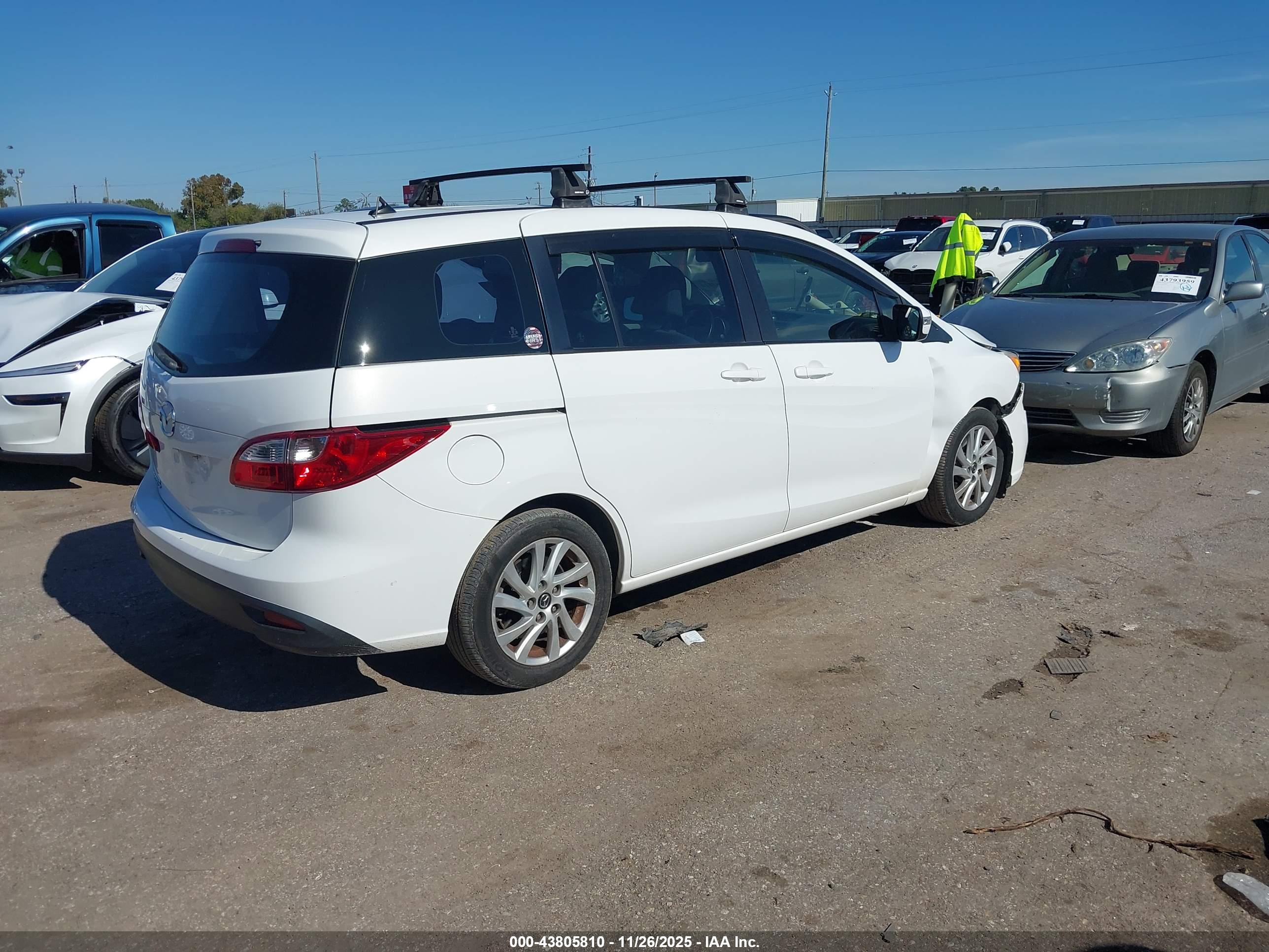 MAZDA MAZDA5 image 4