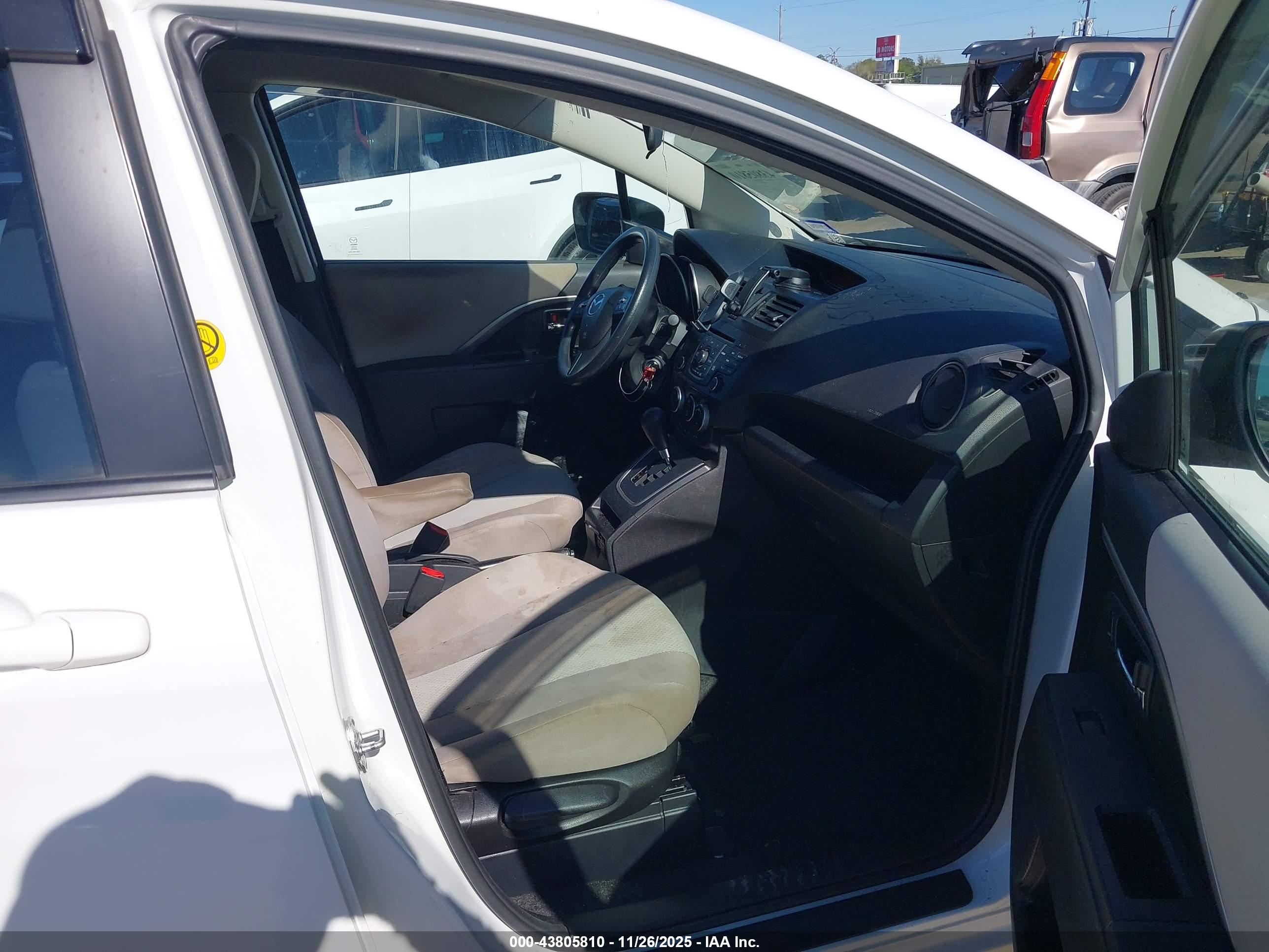 MAZDA MAZDA5 image 5
