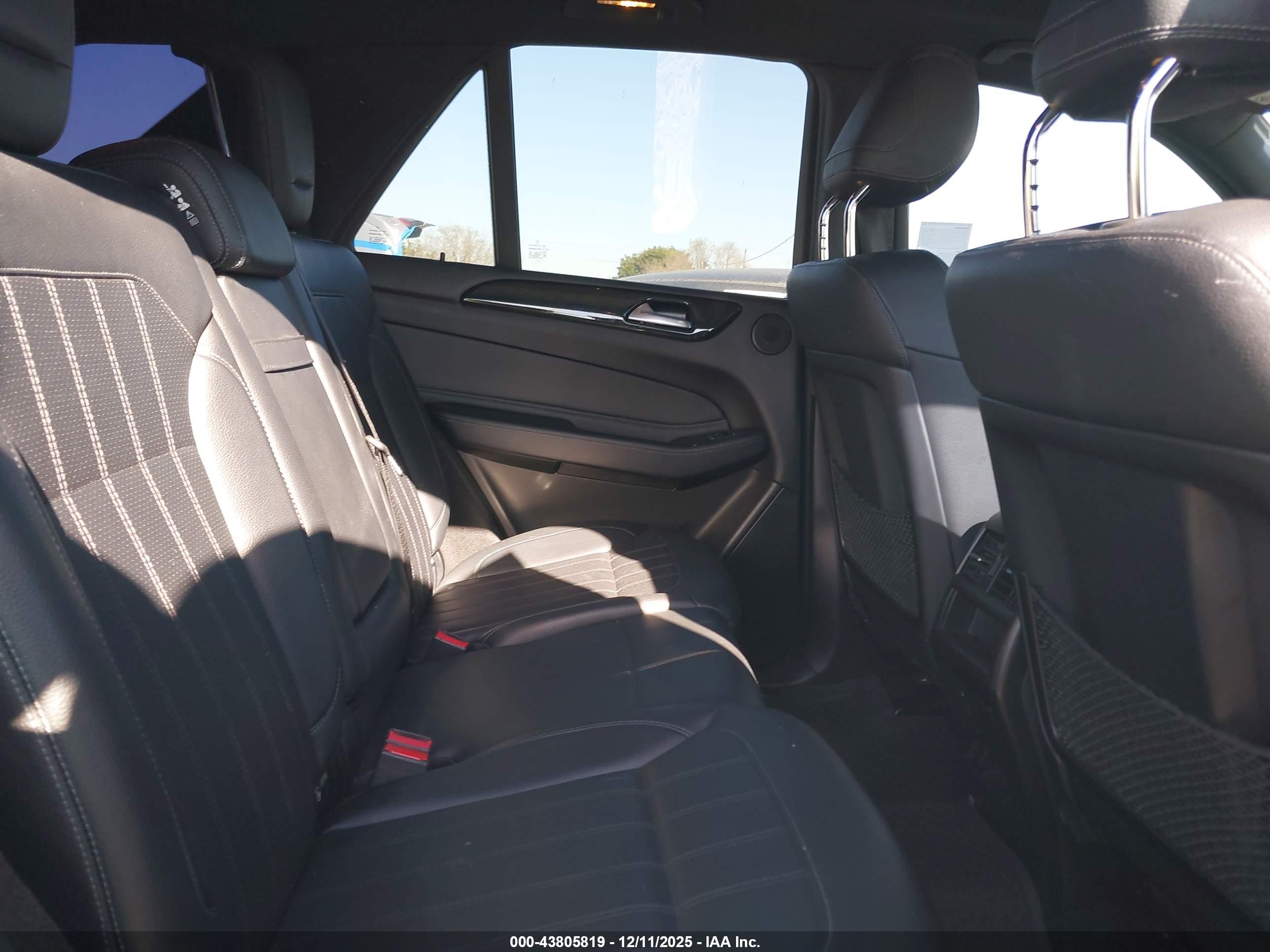 MERCEDES-BENZ GLE image 8