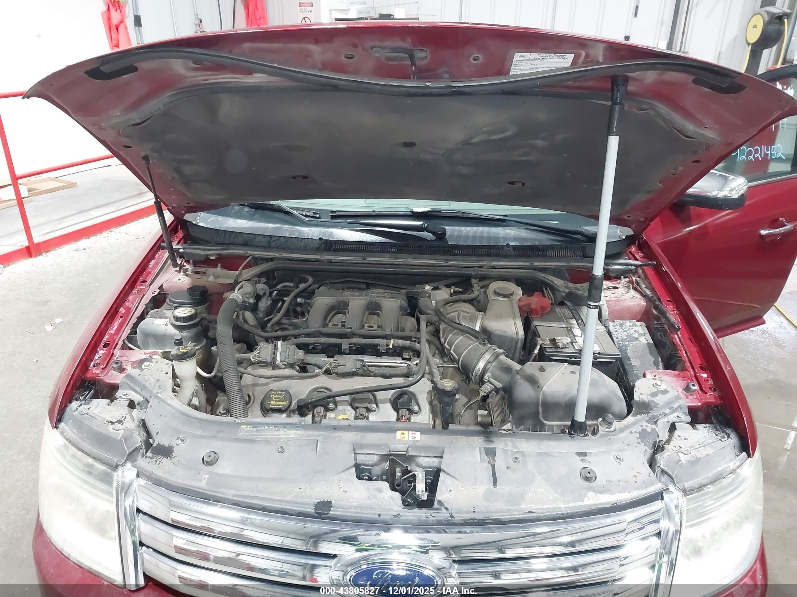 FORD TAURUS image 10
