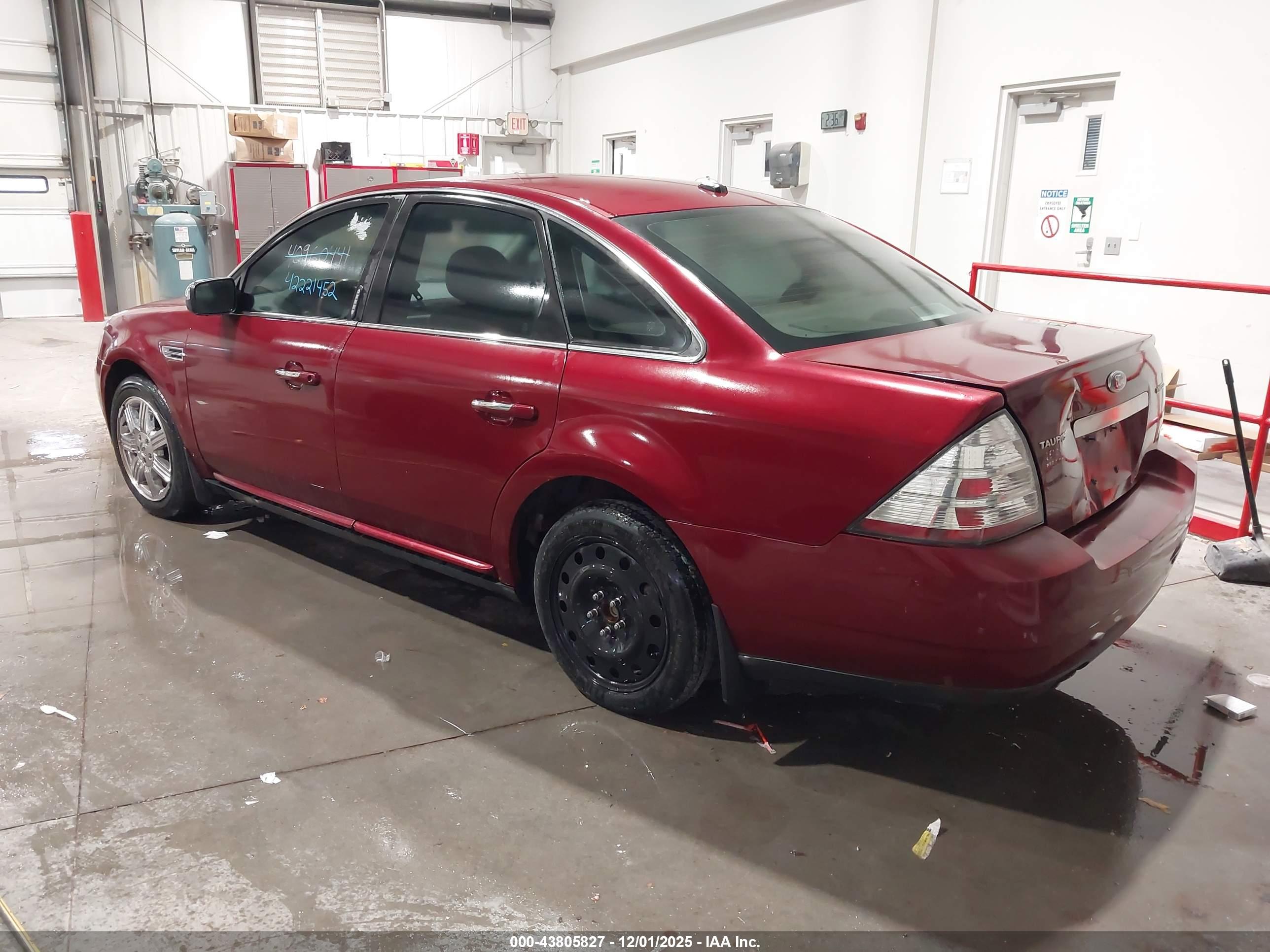 FORD TAURUS image 3