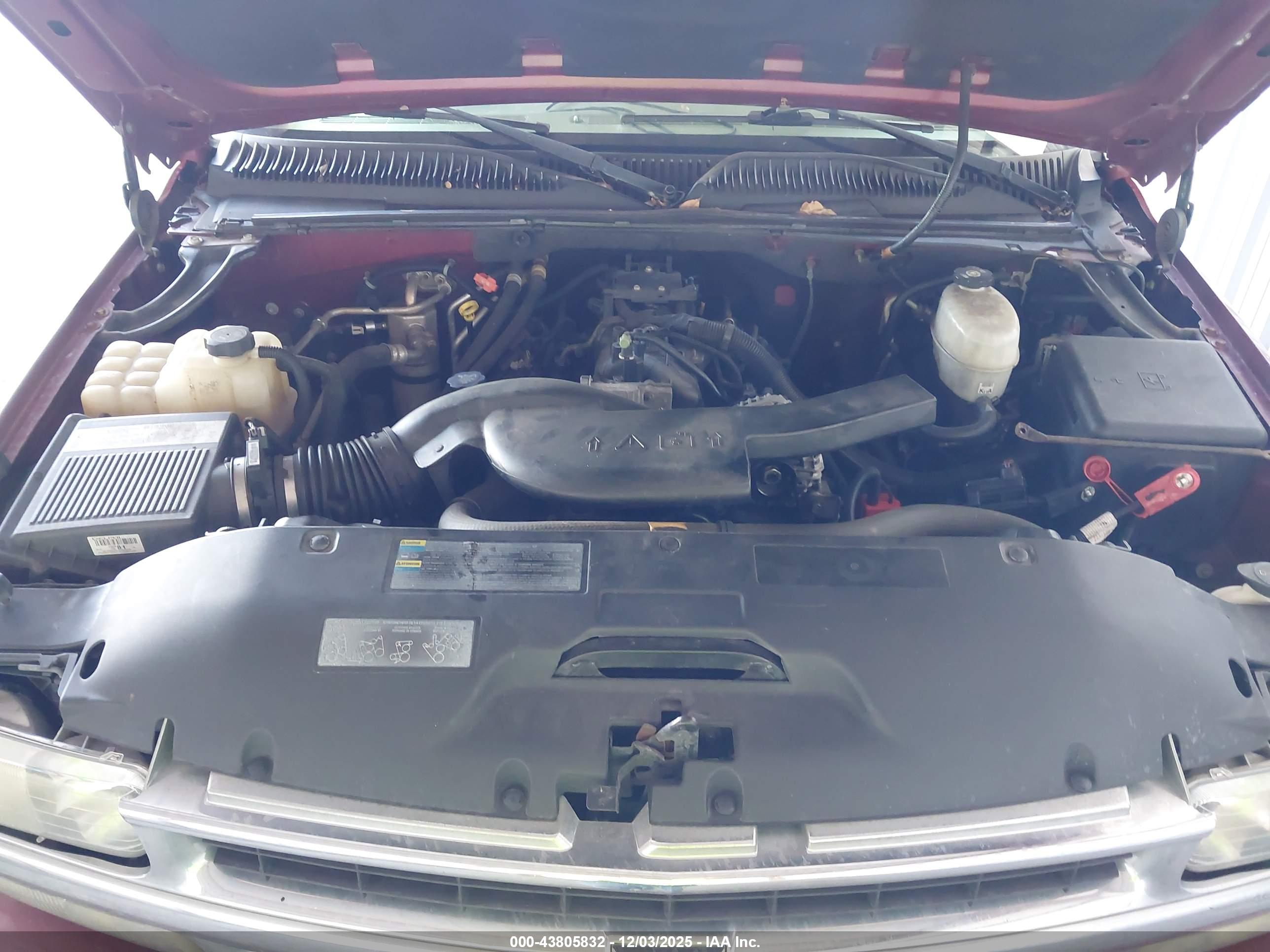 CHEVROLET TAHOE image 10